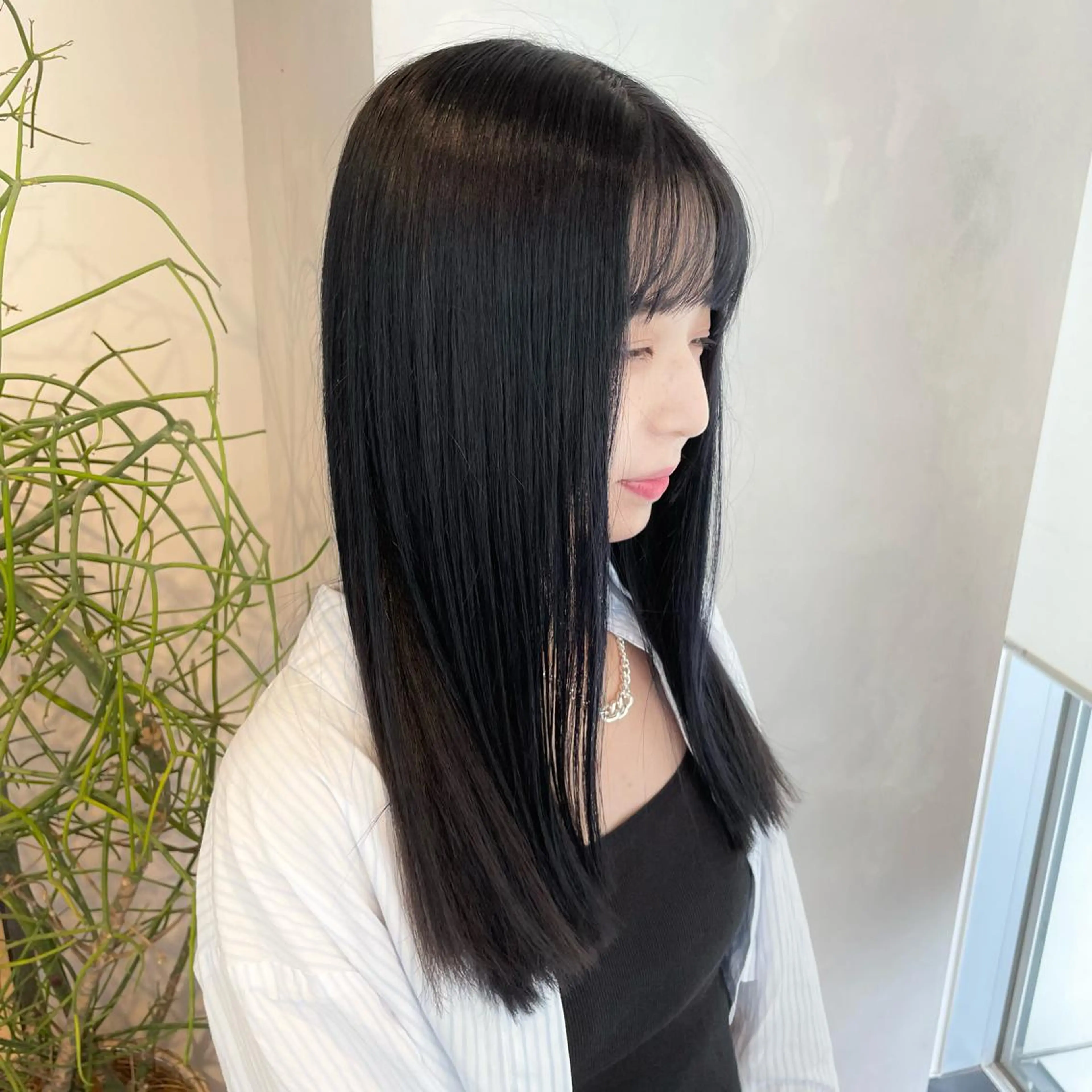 黒染めを使わずにトーンダウン　フルカラー＋カット＋トリートメント【渋谷/原宿】の写真