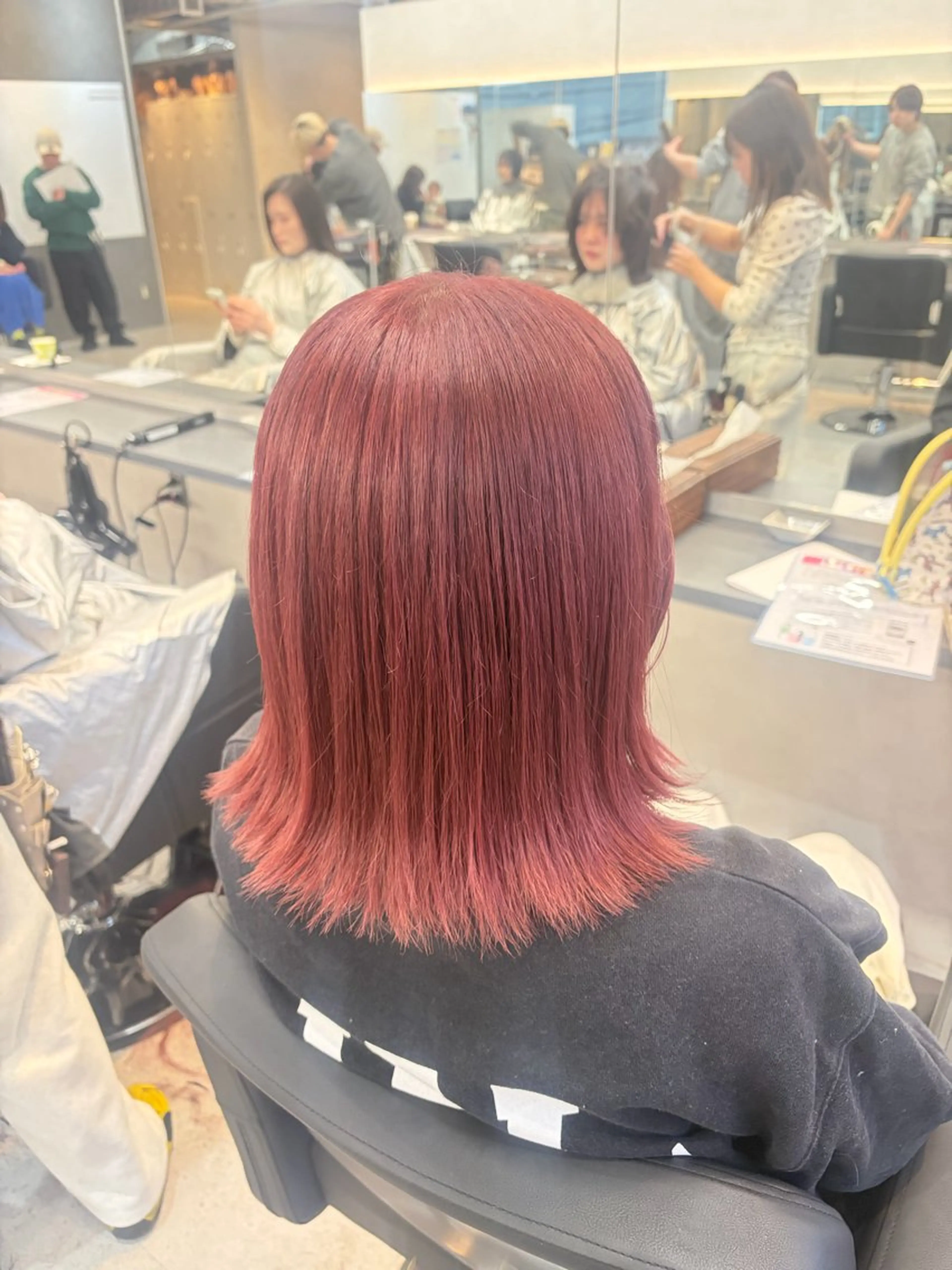 ミディアム カラー カット ヘアカラー mahiro/ レディースショートのヘアスタイル