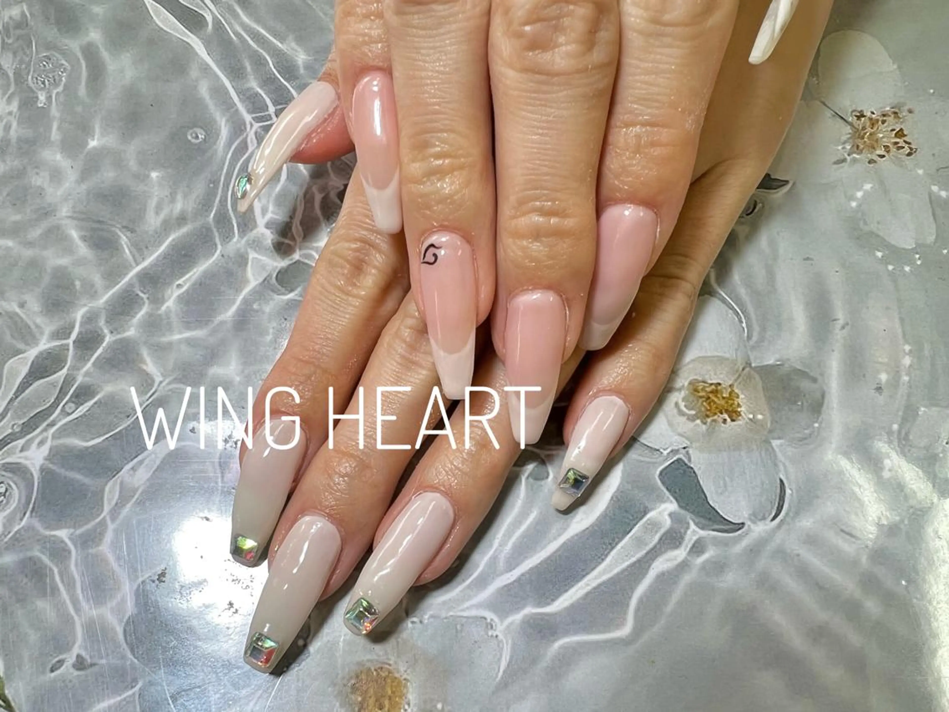 ネイル I. AYUMIのネイルデザイン