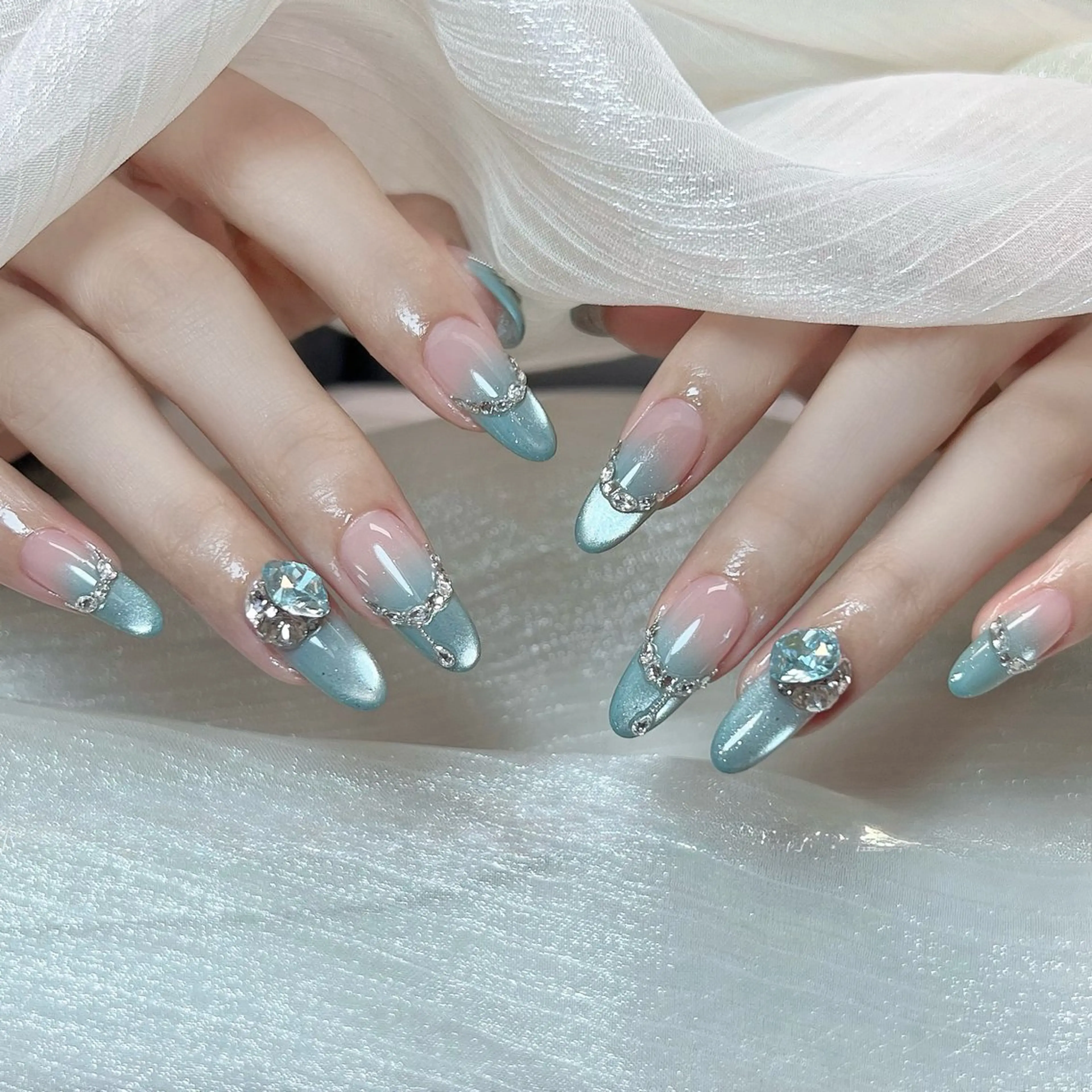 ネイル ハンドネイル Iris  Nail所属・akige akigeのネイルデザイン