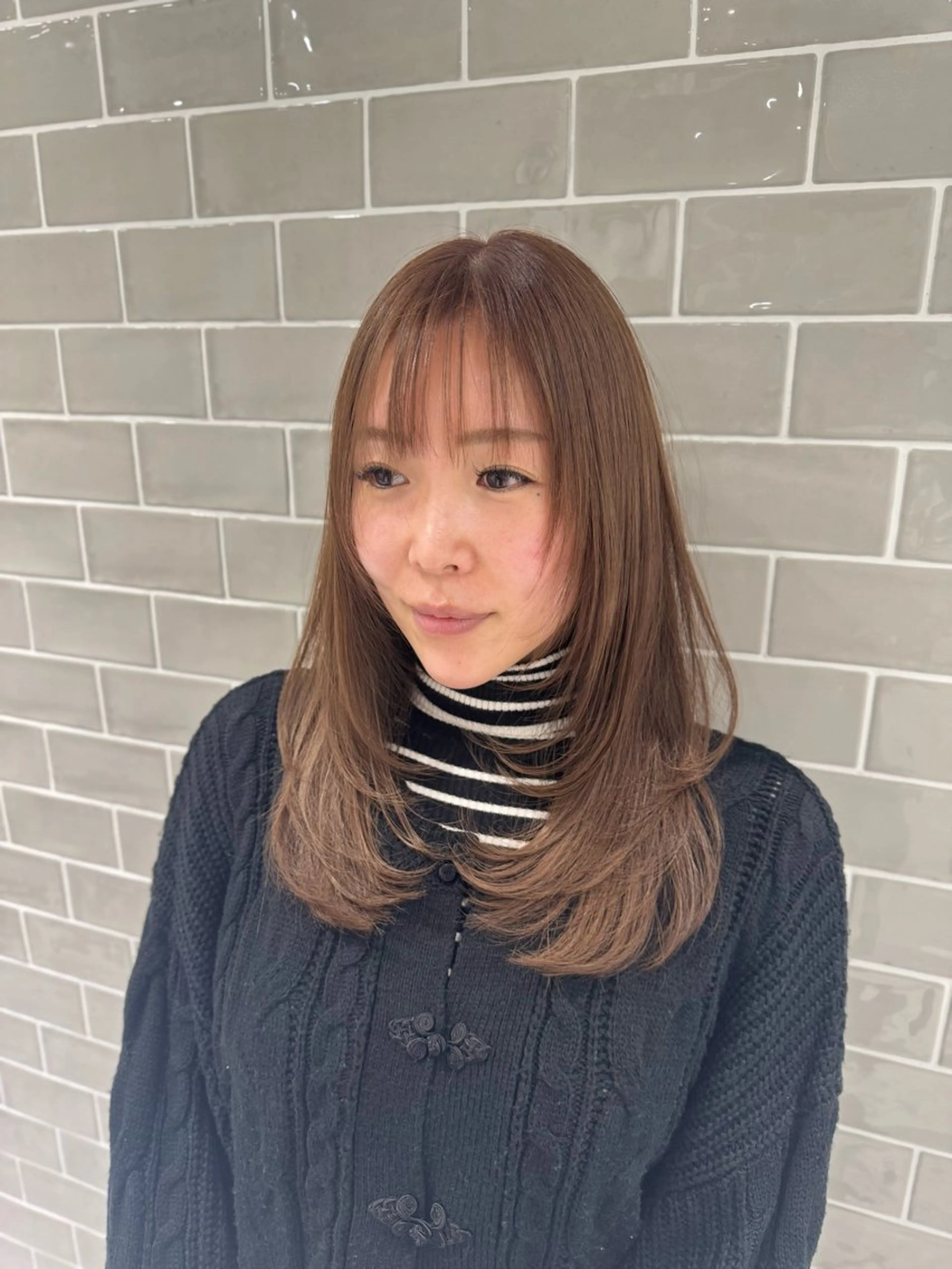 セミロング レイヤーカット SALOWIN新宿三丁目【サロウィン】所属・レイヤー🔶髪質改善 🔶透明感カラー青木のヘアスタイル