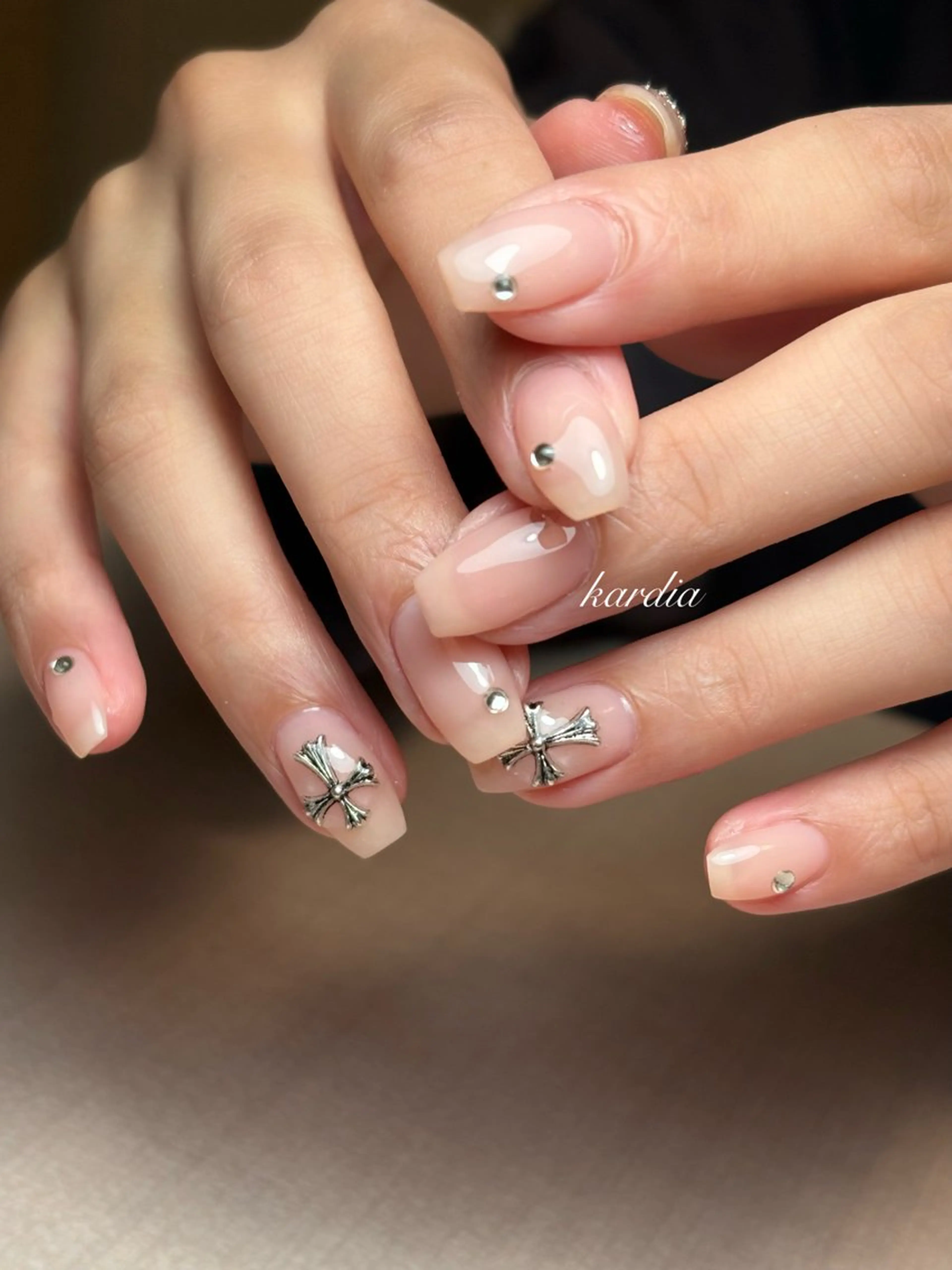 ネイル ハンドネイル καρδιά -ｶﾙﾃﾞｨｱ-のネイルデザイン