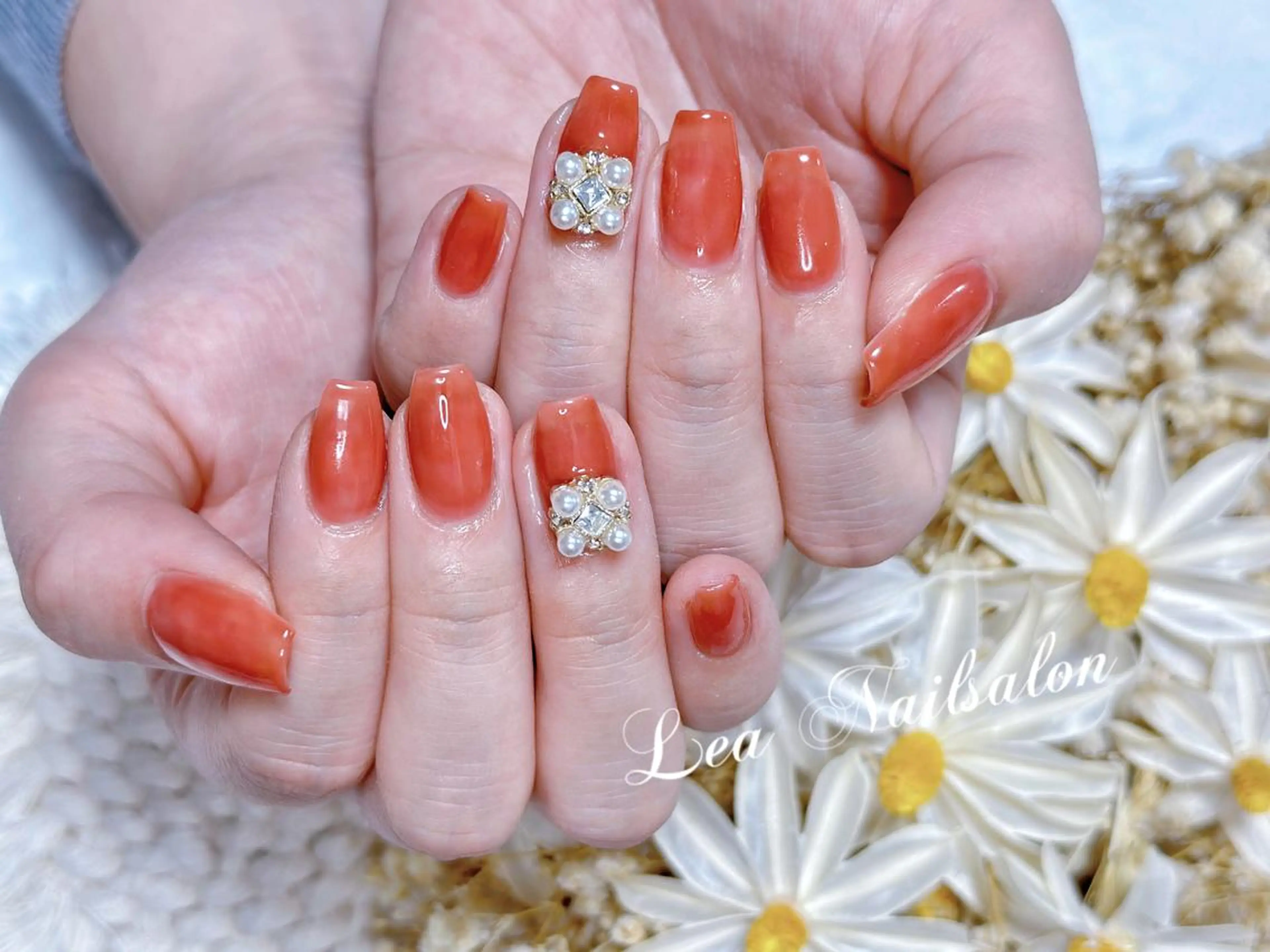 ミディアム カラー ネイル Lea NAILsalon所属・Le’a NailSalonのネイルデザイン