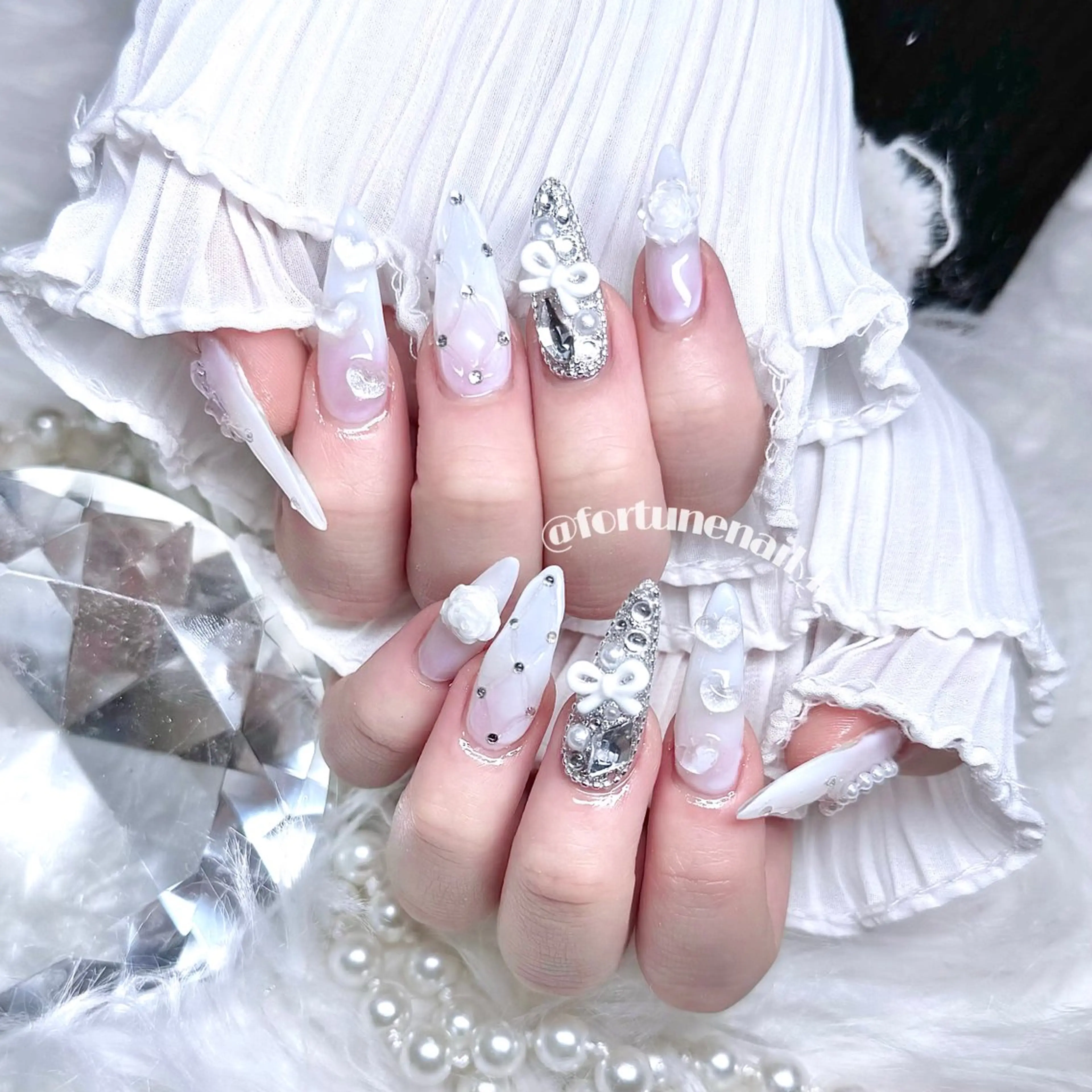 ネイル ハンドネイル 🤍kanane 🤍のネイルデザイン