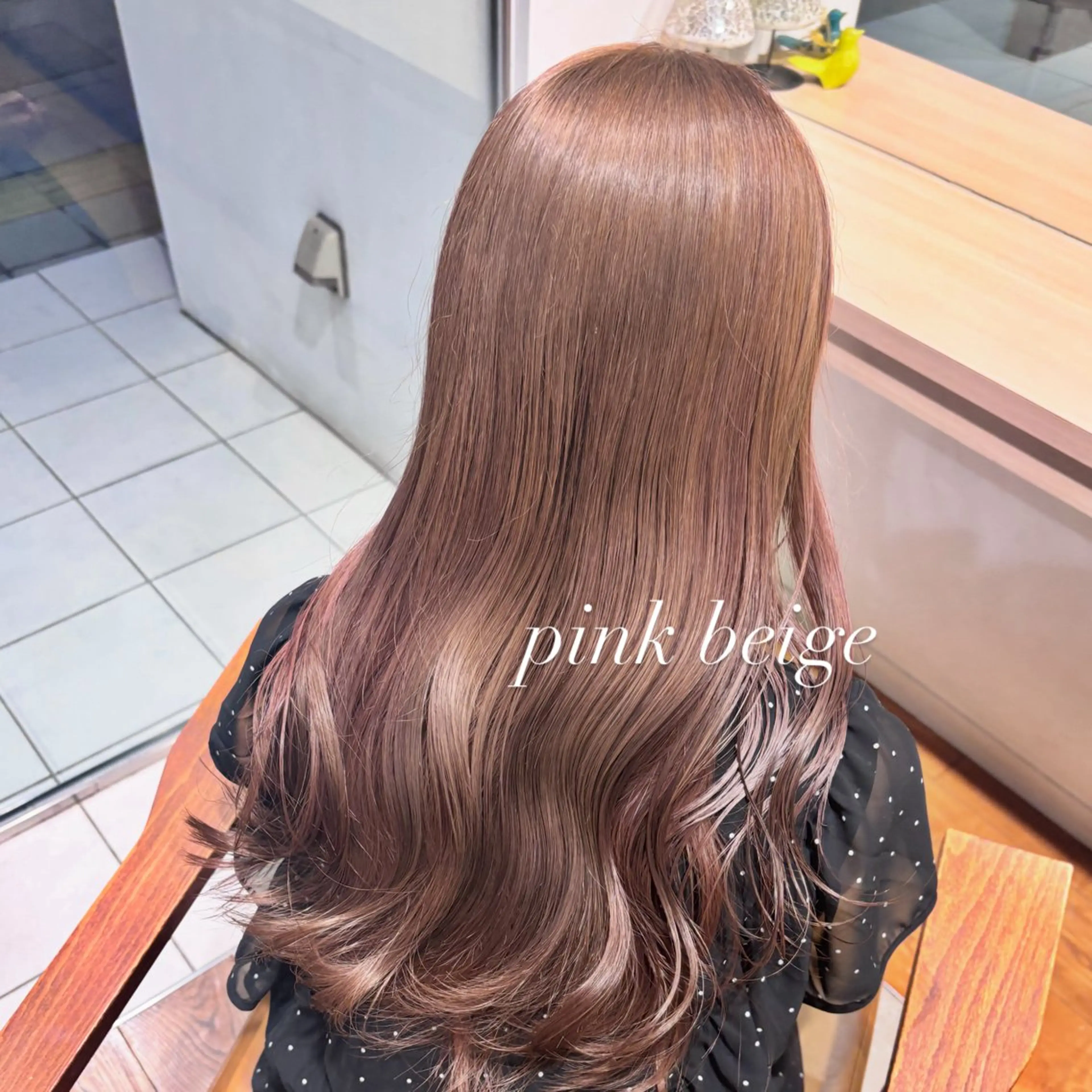 ロング カラー 八木 瑠奈のヘアスタイル