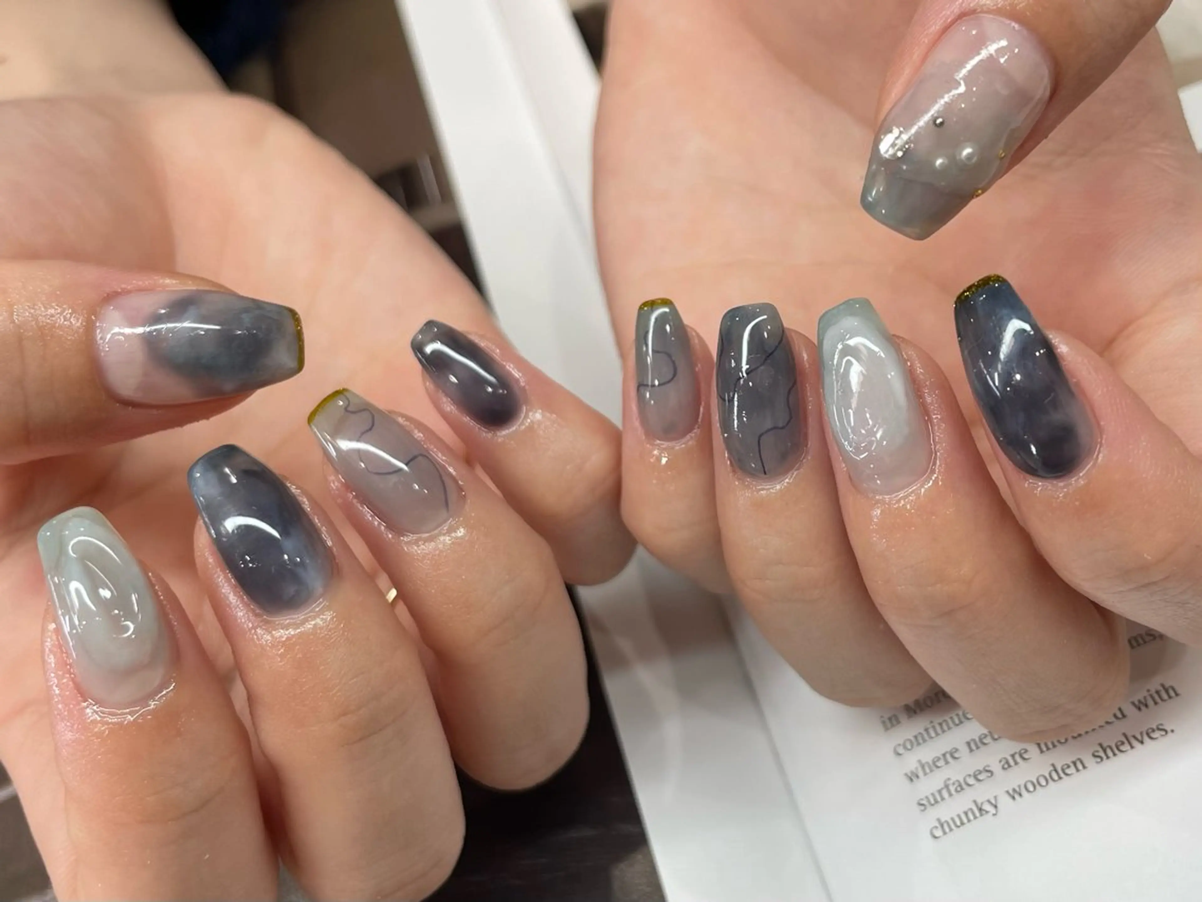 ミディアム écrin所属・kouno megumiのネイルデザイン