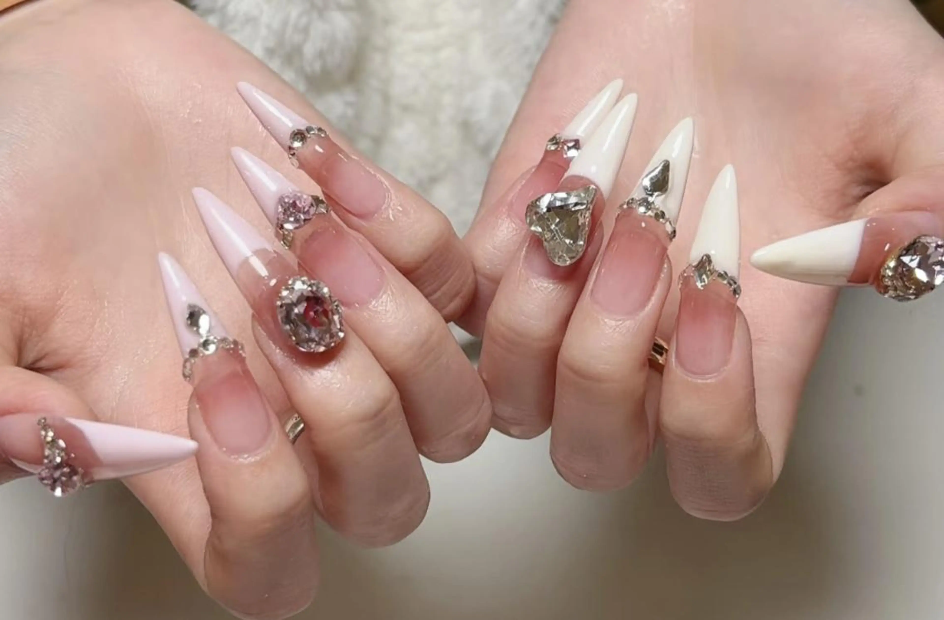 ネイル ハンドネイル 🎀 Ayaka_nailのネイルデザイン