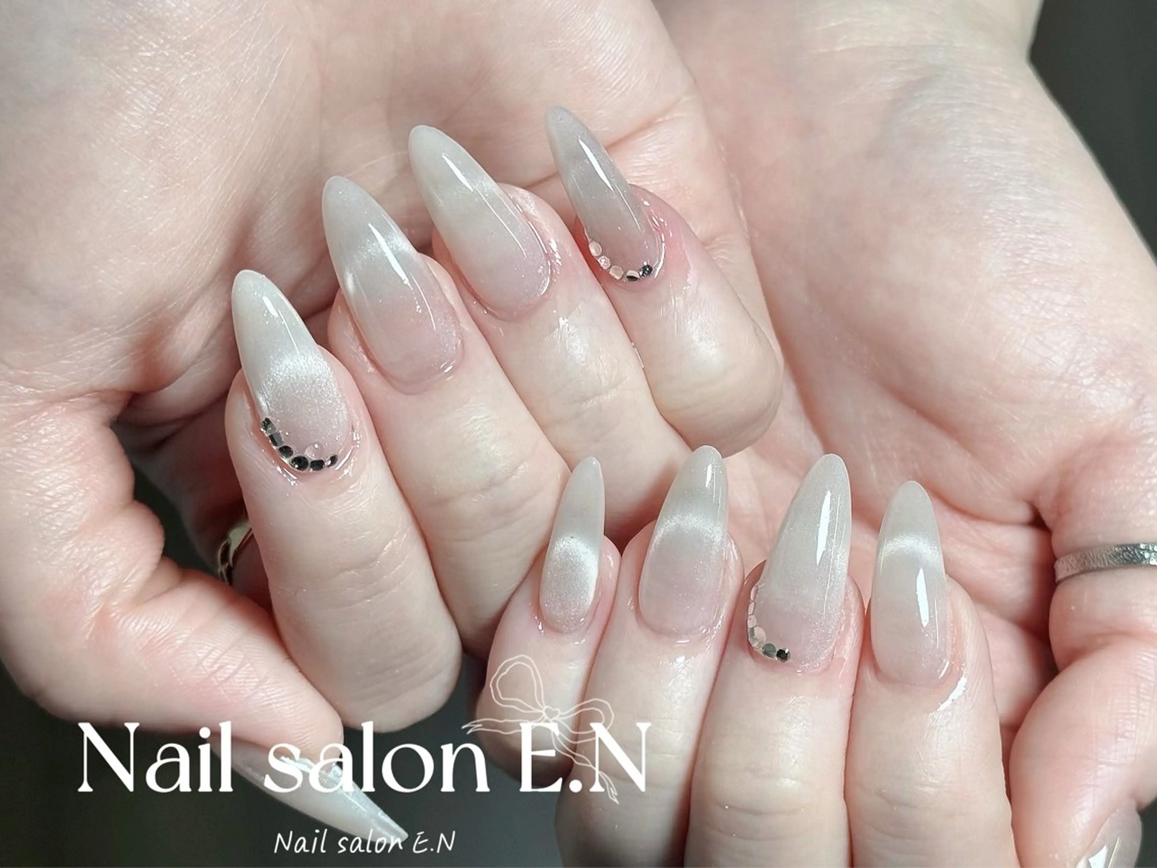 ネイル アートネイル オーロラネイル ブラウン クリアネイル フレンチネイル ハンドネイル E.N🦋 長さ出し/持ち込みのネイルデザイン