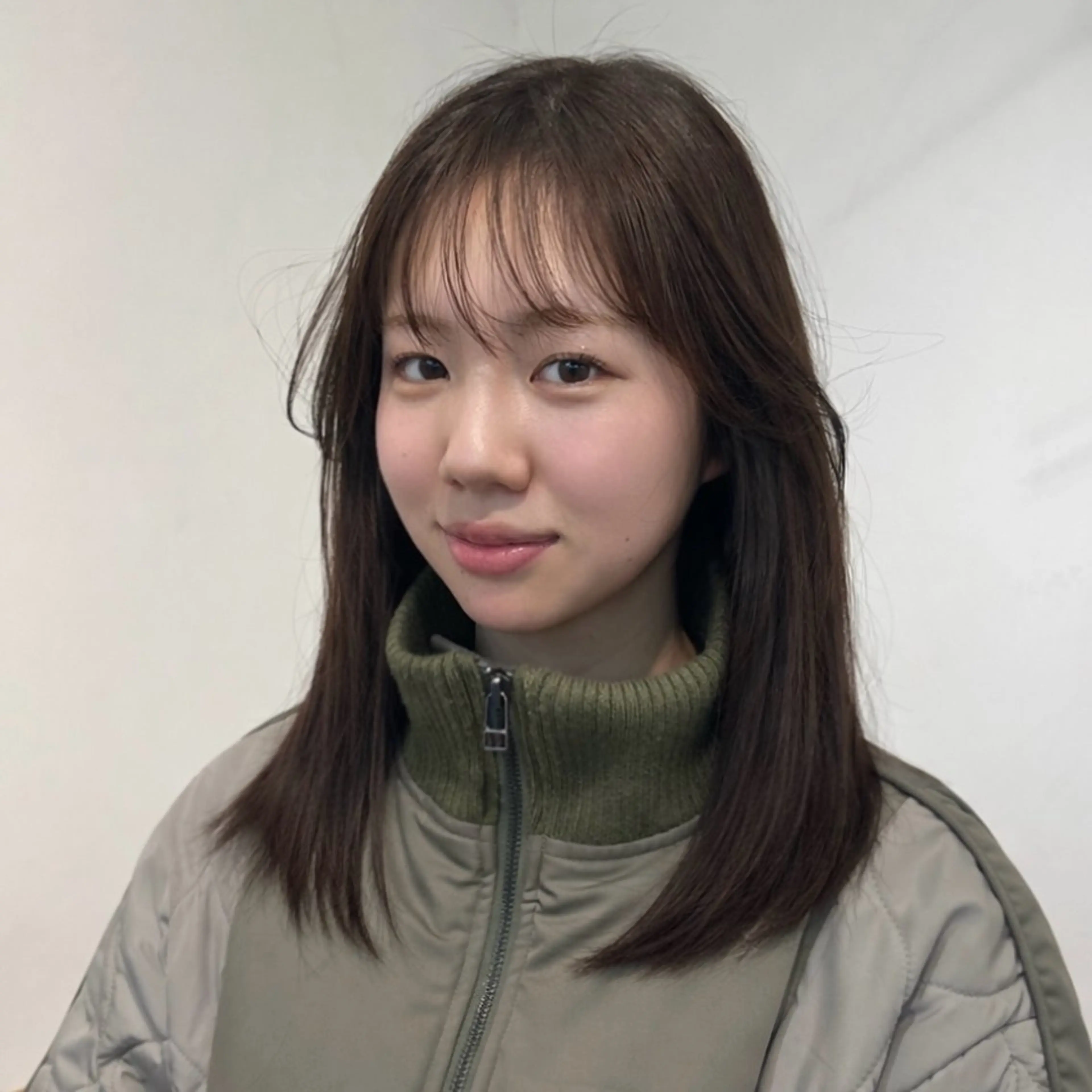 ミディアム カラー ブラウンカラー チョコレートブラウン ヘアカラー 清水愛果/似合わせ カット/透明感カラーのヘアスタイル