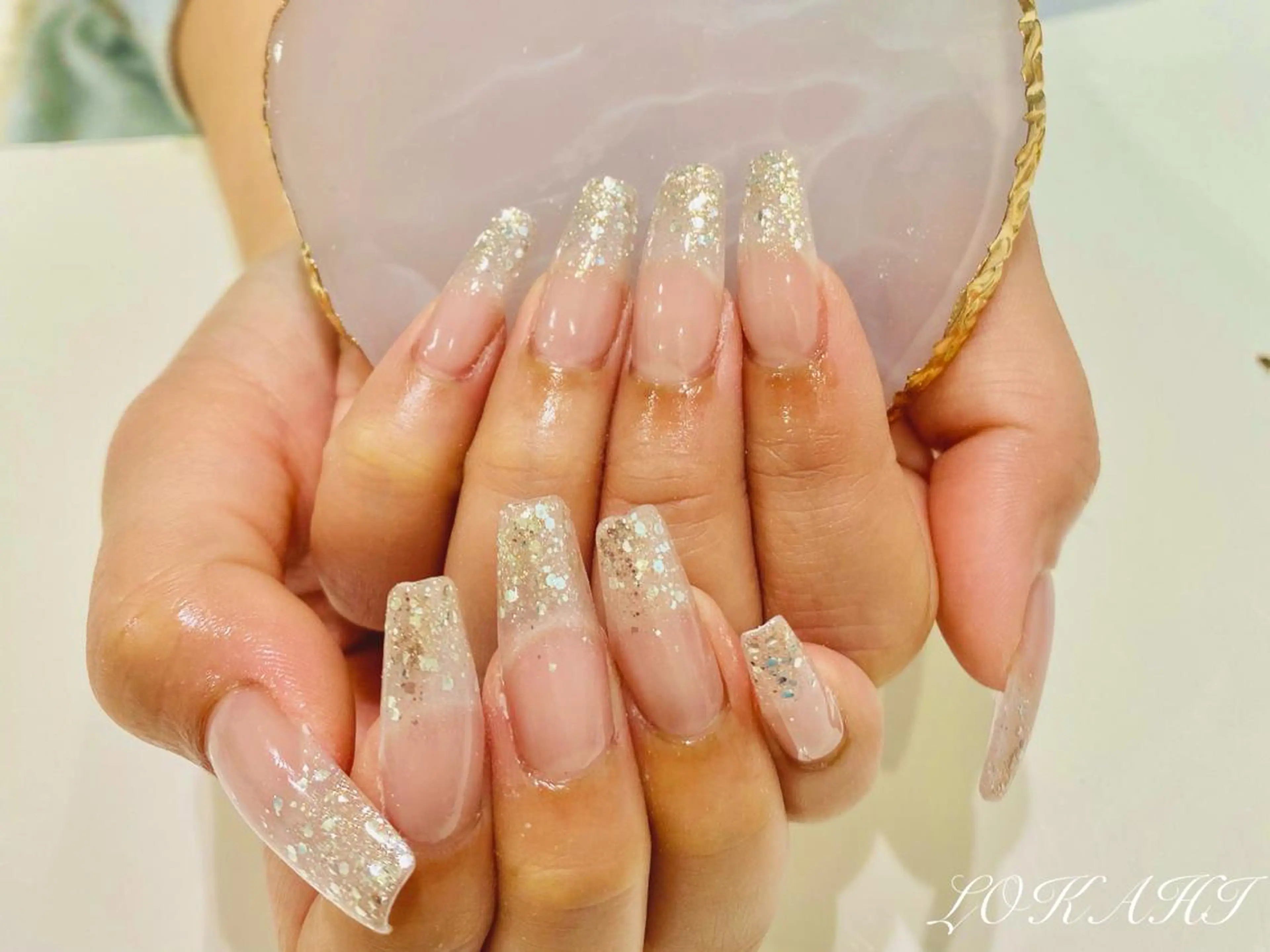 ロング ネイル マツエク・マツパ アイブロウ ワンホンマツエク アートネイル フラッシュネイル 氷ネイル・うるうるネイル マグネットネイル ハンドネイル 13日3980円‼️ マグもデザインも◎のネイルデザイン