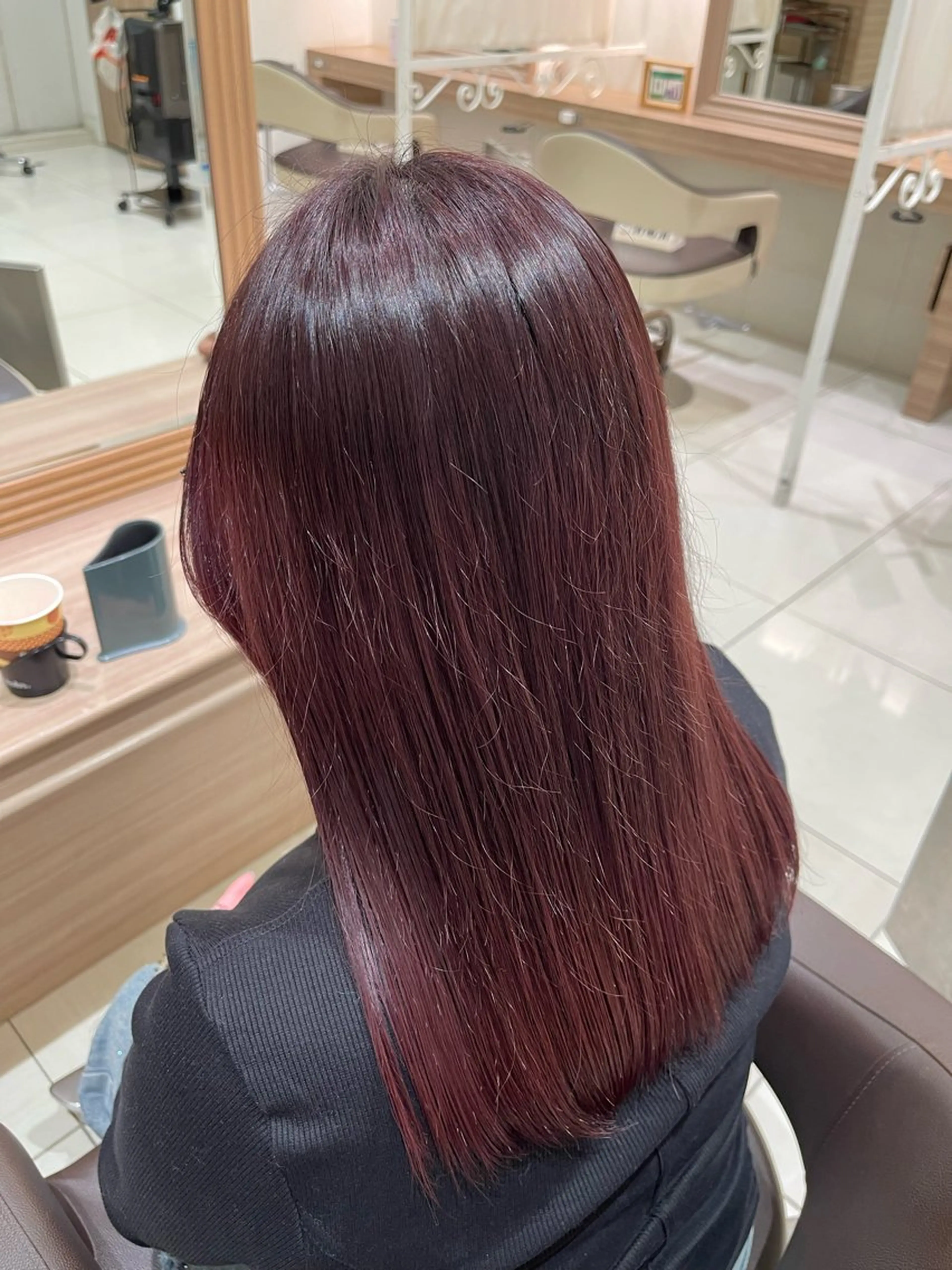 セミロング ヘアカラー ash 十日市場 yuzuki 🎀のヘアスタイル