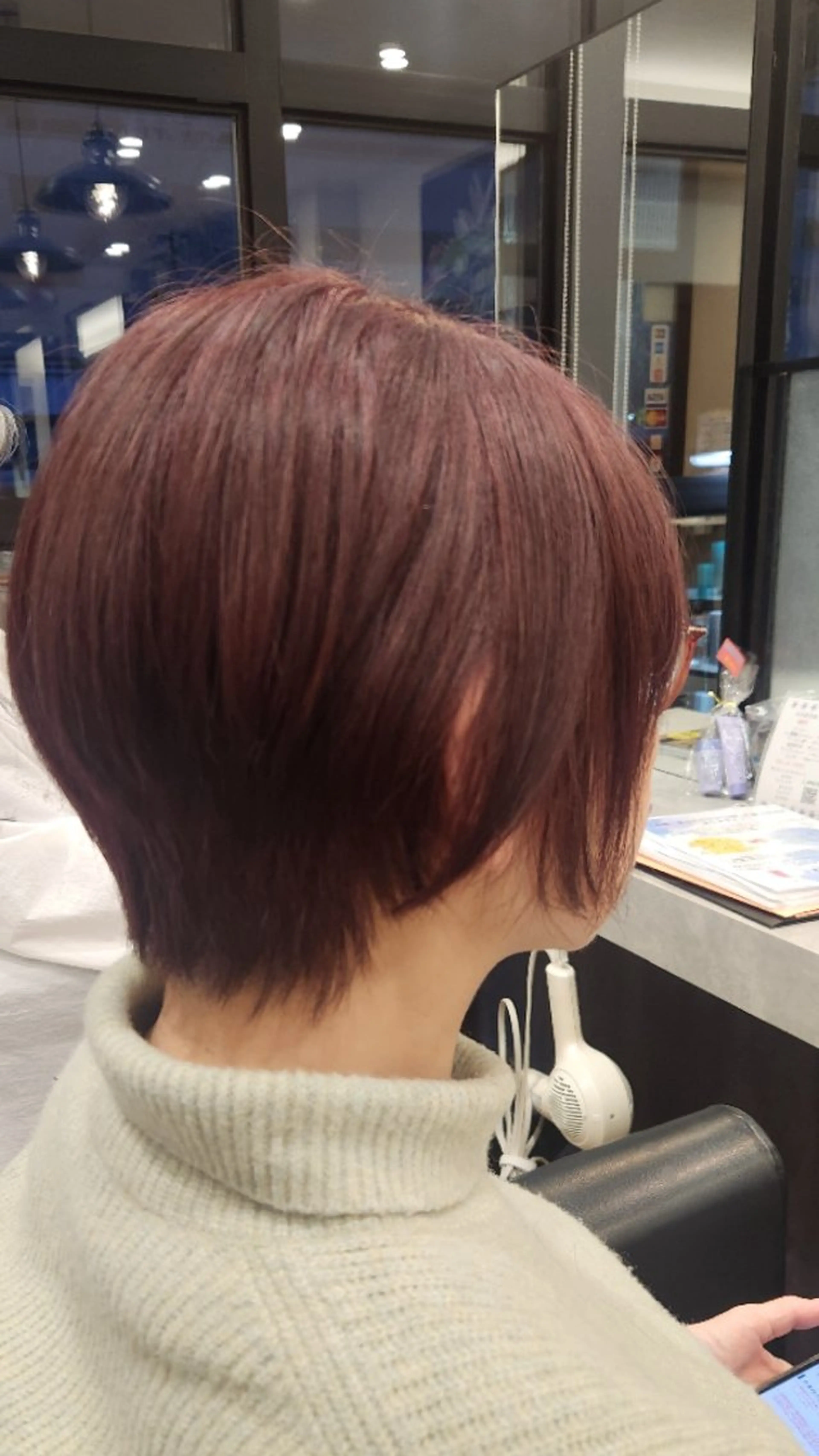 ショート カラー カット ヘアカラー 橘　 莉穂のヘアスタイル