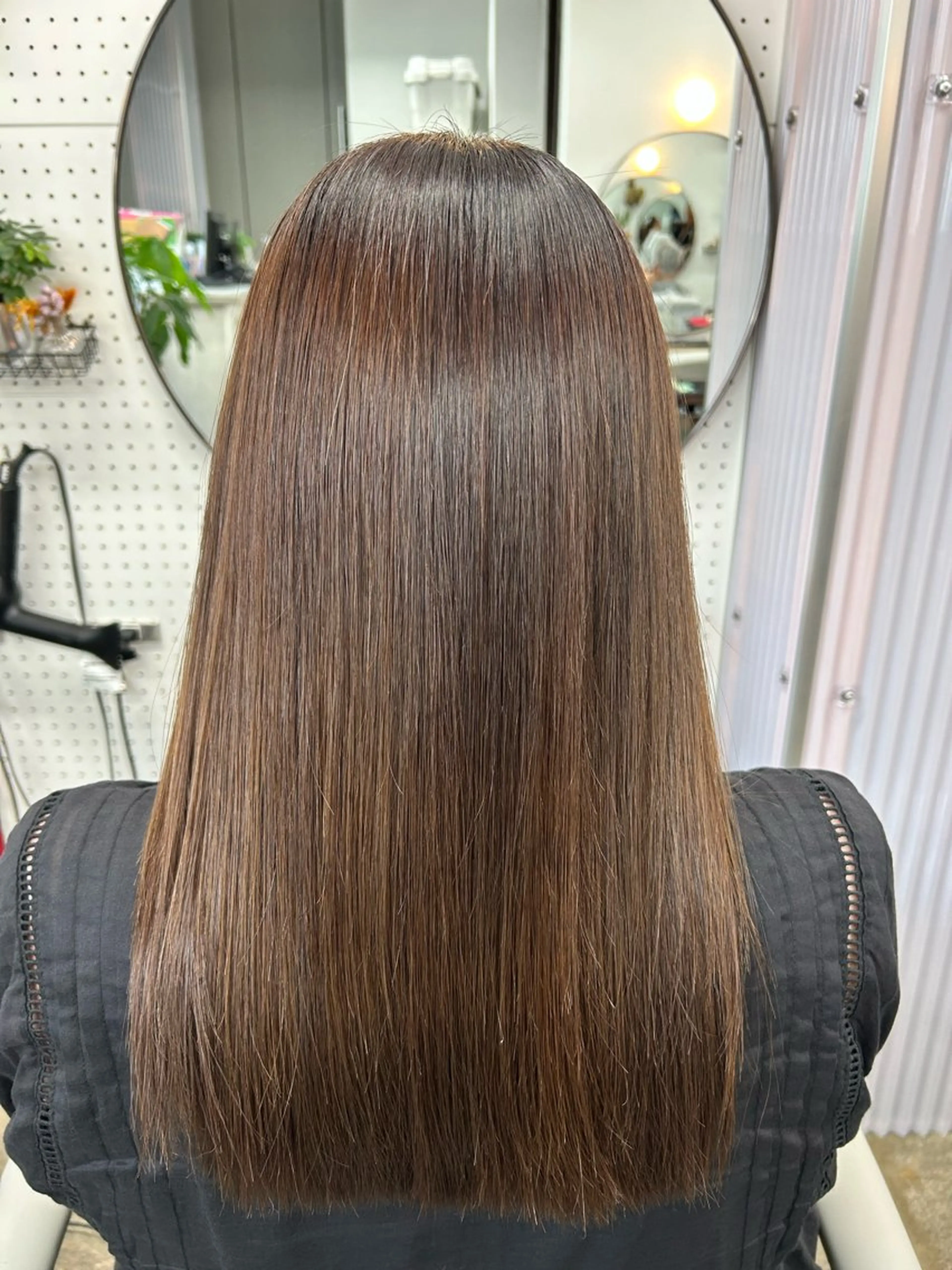 【1月限定】カット+美髪ストレート＋水素カラー+髪質改善トリートメントの写真