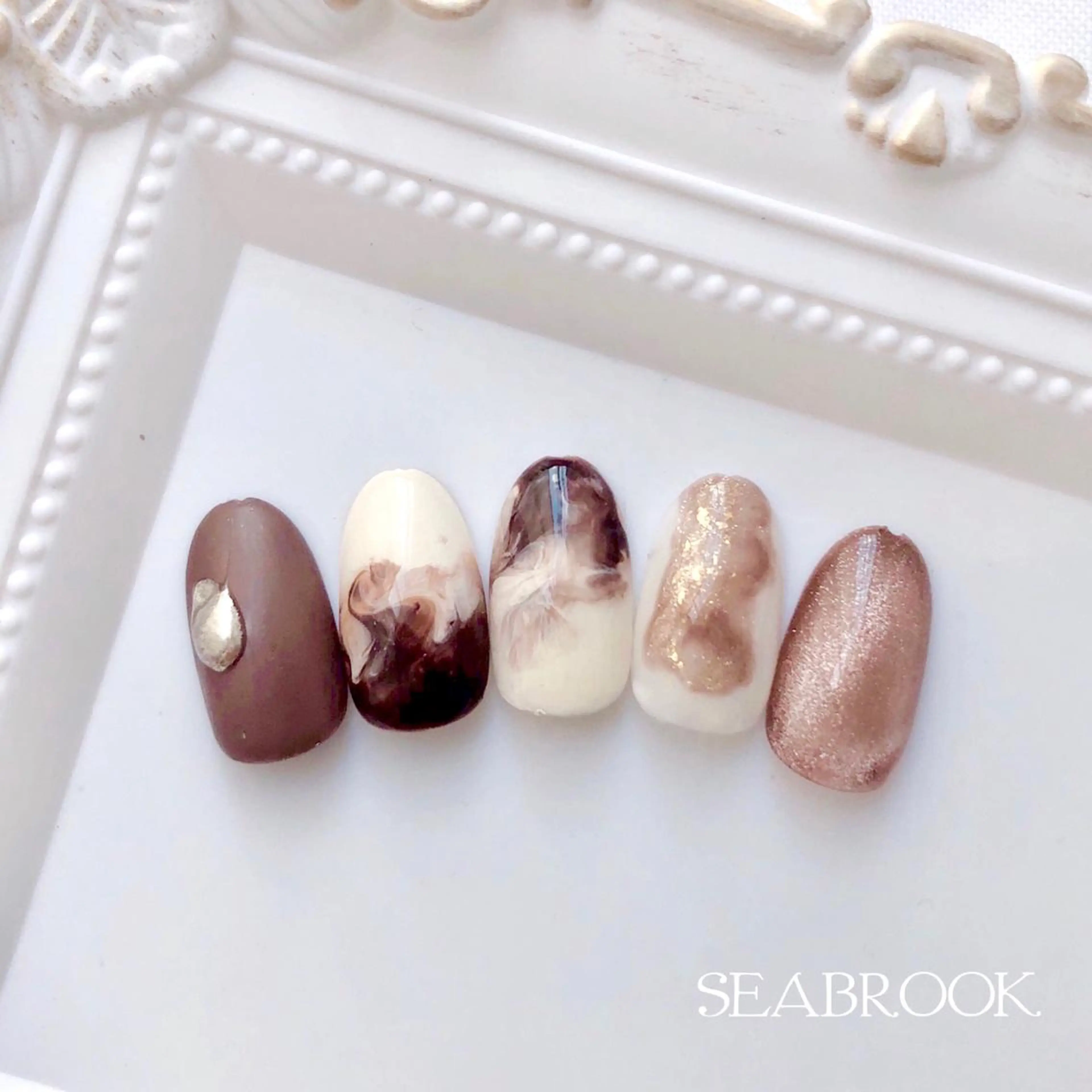 ネイル 鈴木 奈穂子のネイルデザイン