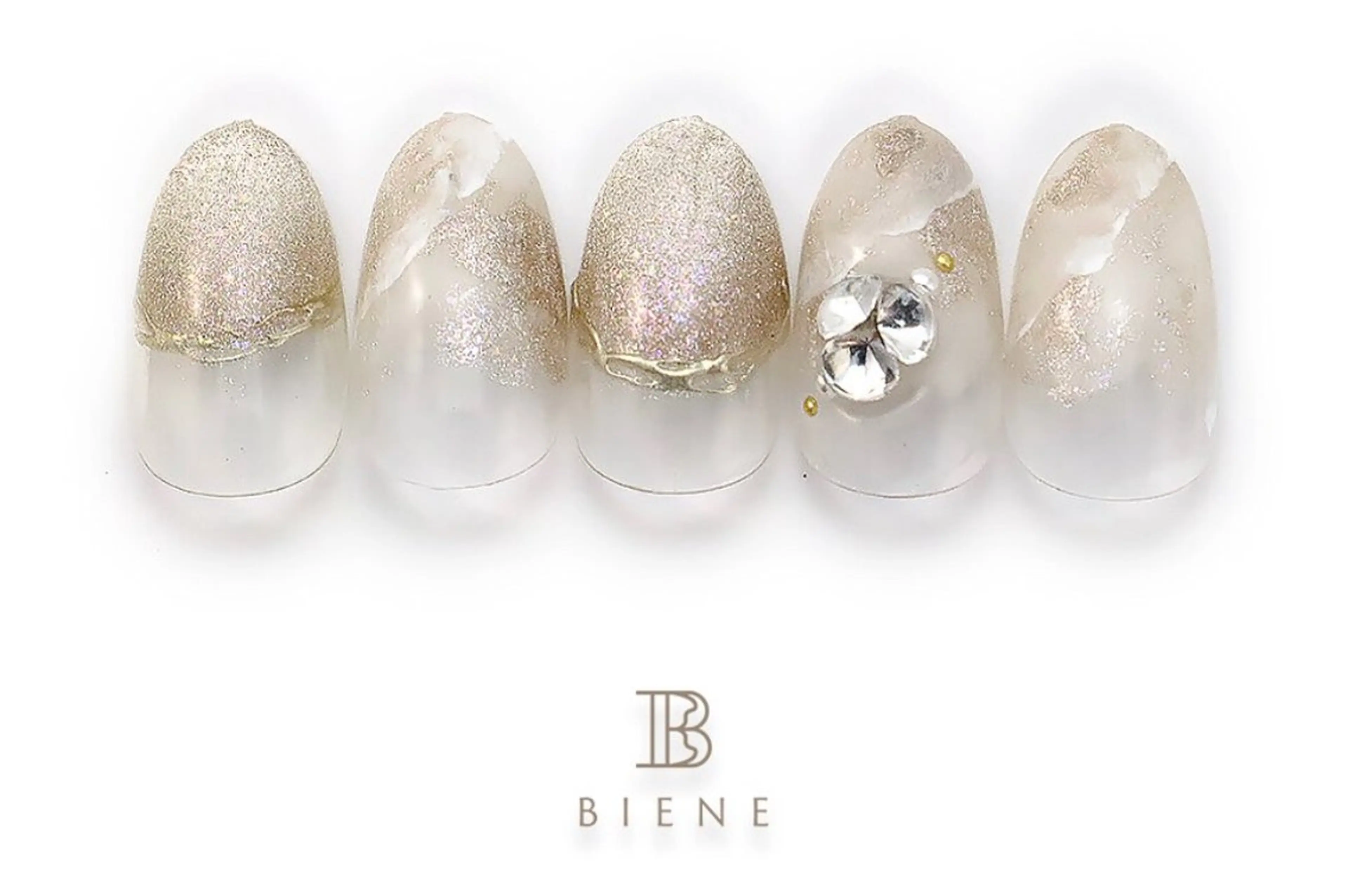 ネイル ネイルサロンBIENE所属・相澤 理蘭のネイルデザイン