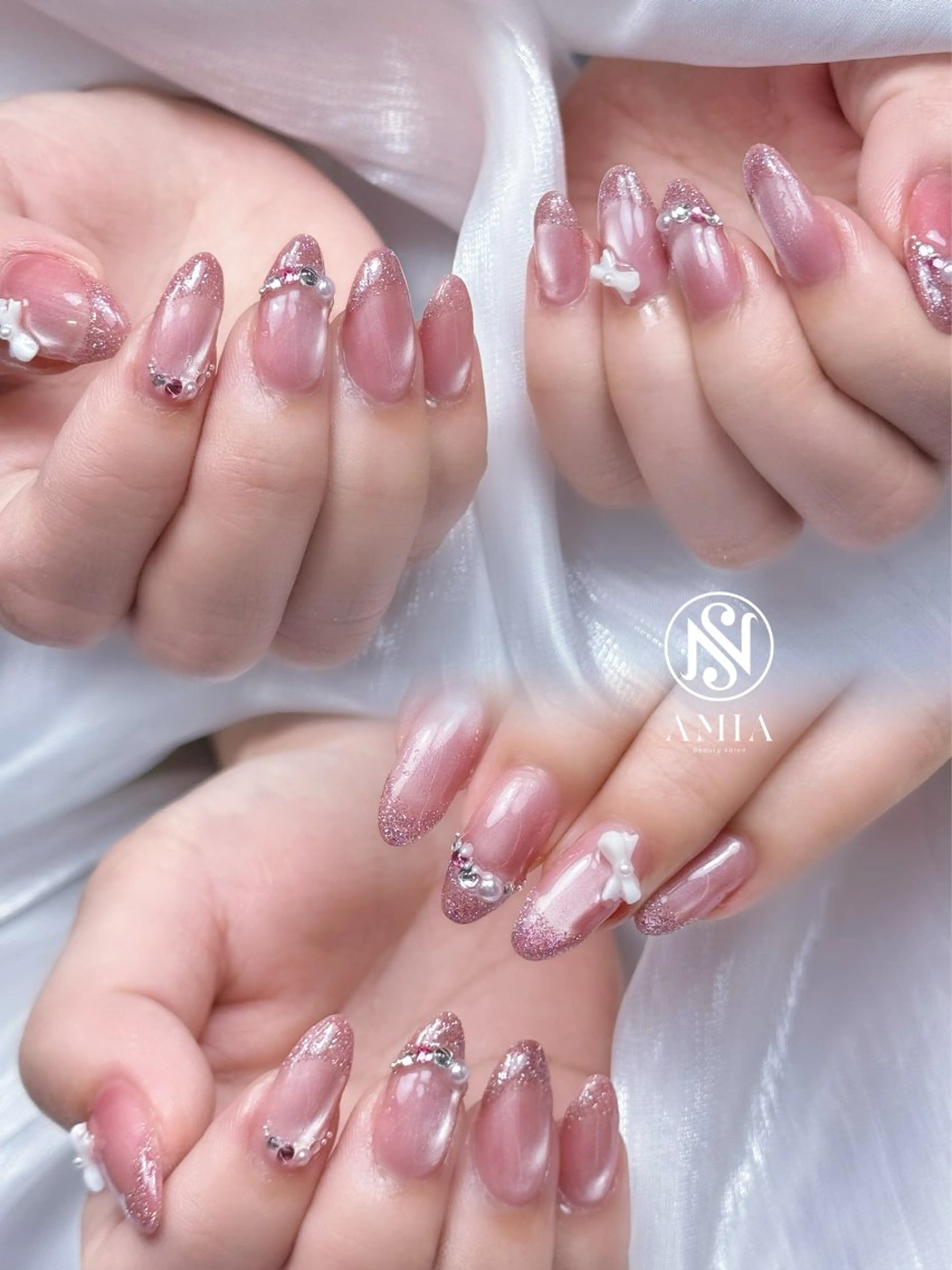 セミロング ハンドネイル AMIA BEAUTY SALON所属・🌟AMIA BEAUTY🌟のネイルデザイン