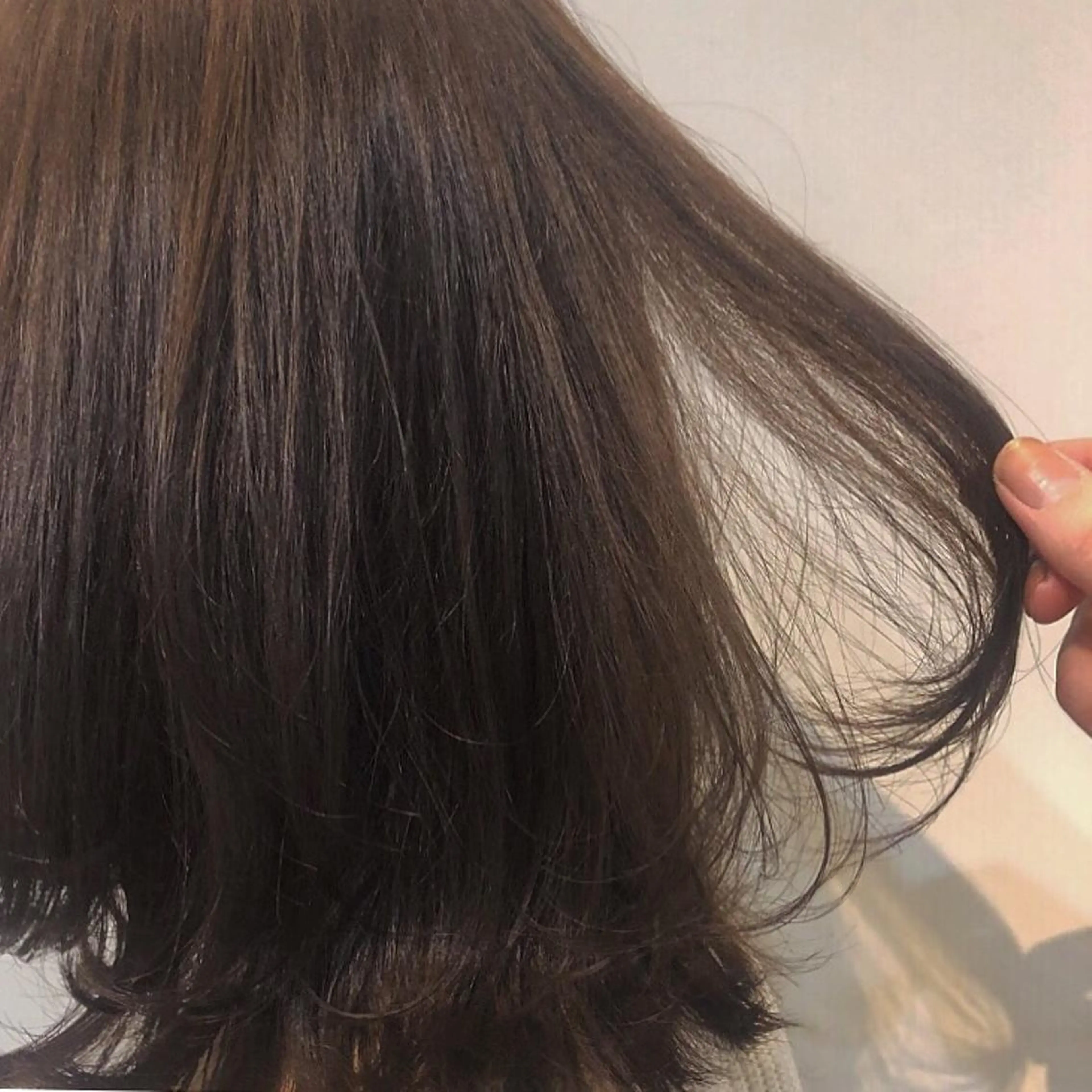 ミディアム カラー パーマ ベージュカラー ブリーチ 透明感カラー ブリーチなしカラー レイヤーカット 💫期間限定価格💫 似合わせカット🧚のヘアスタイル