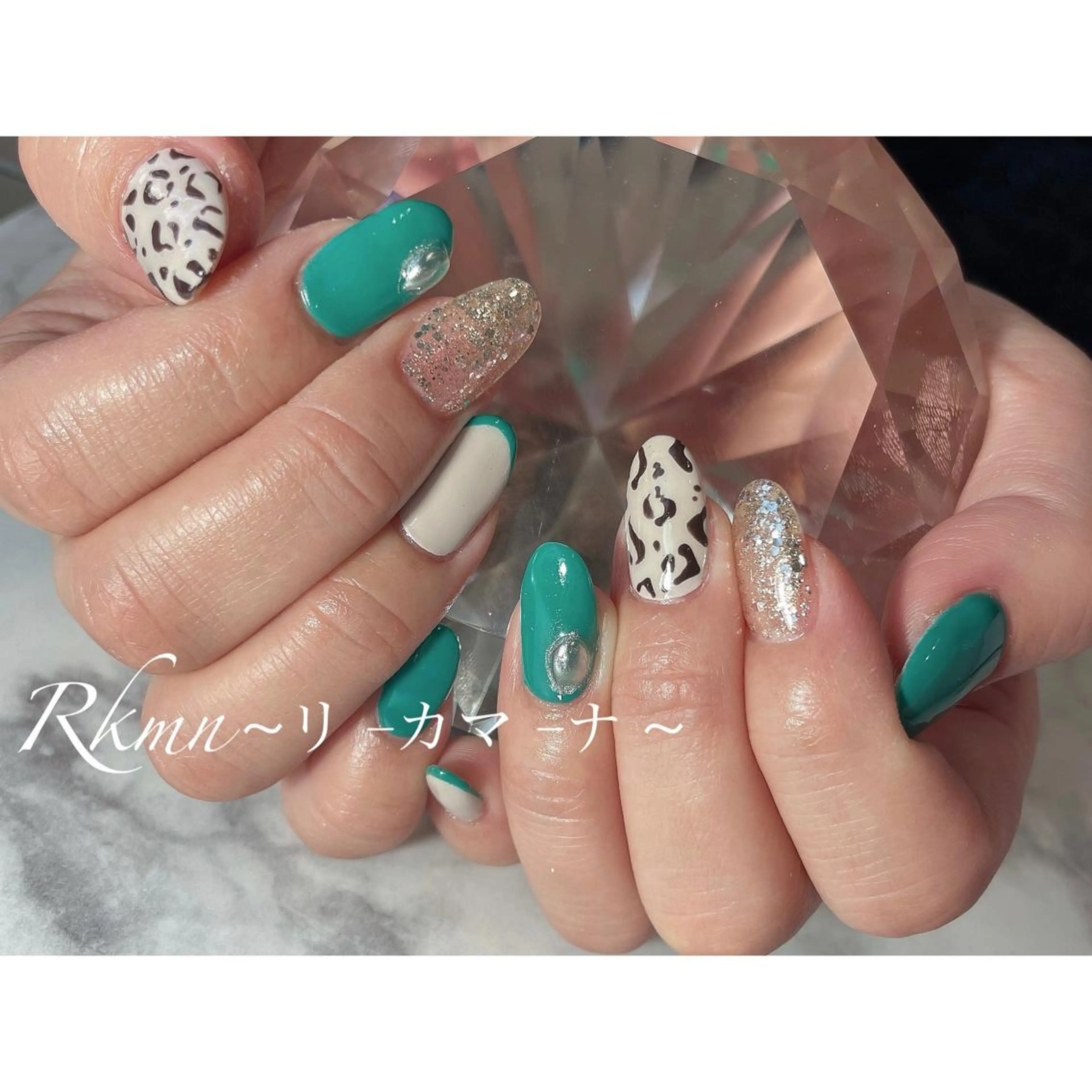 ネイル アニマル柄 アートネイル フレンチネイル グリーン ラメ(グリッター) ハンドネイル フットネイル ハンドケア Rkmn ~リ-カマ-ナ~のネイルデザイン