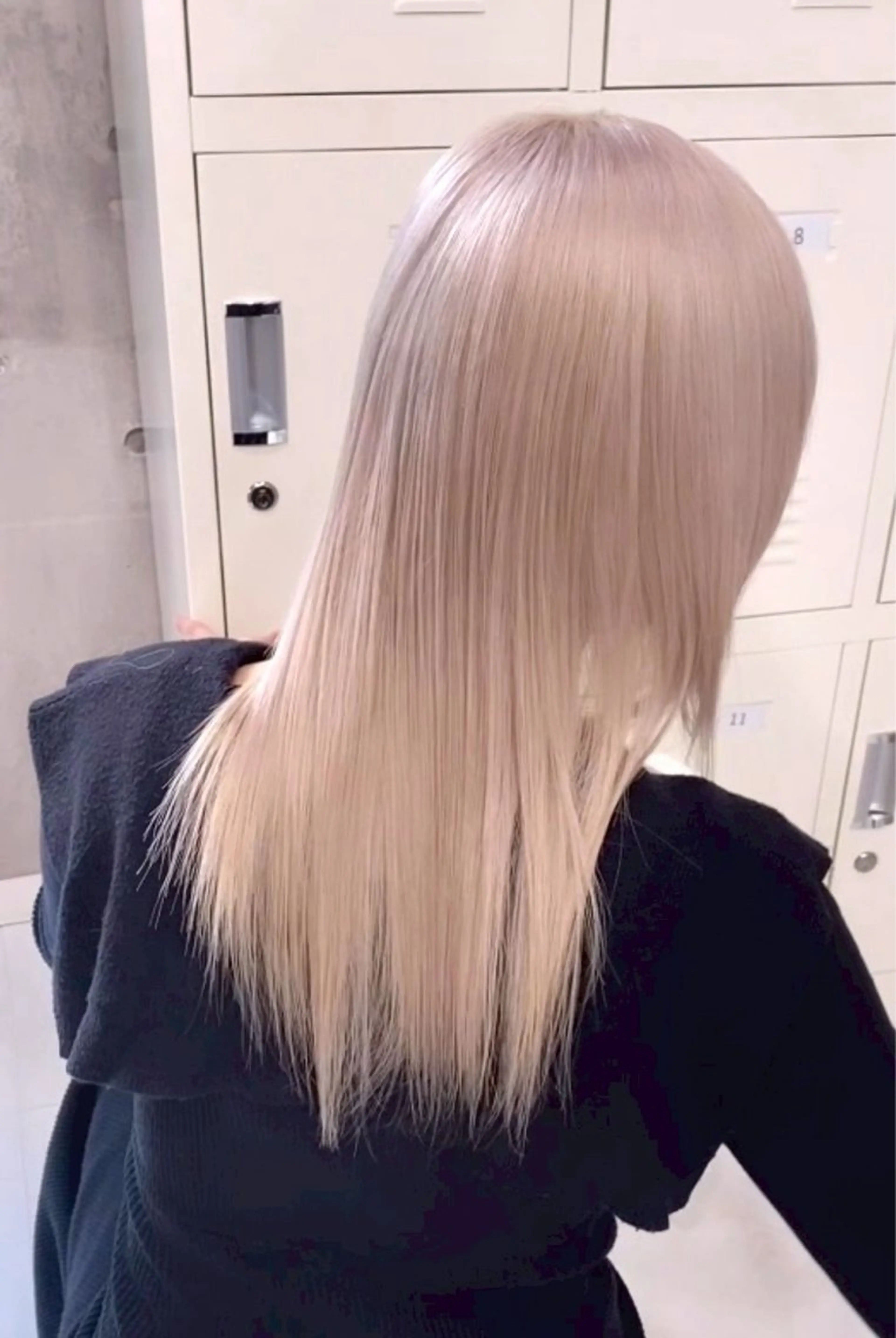 カラー 【🦋ハイトーンリタ ッチ🦋】ENAのヘアスタイル