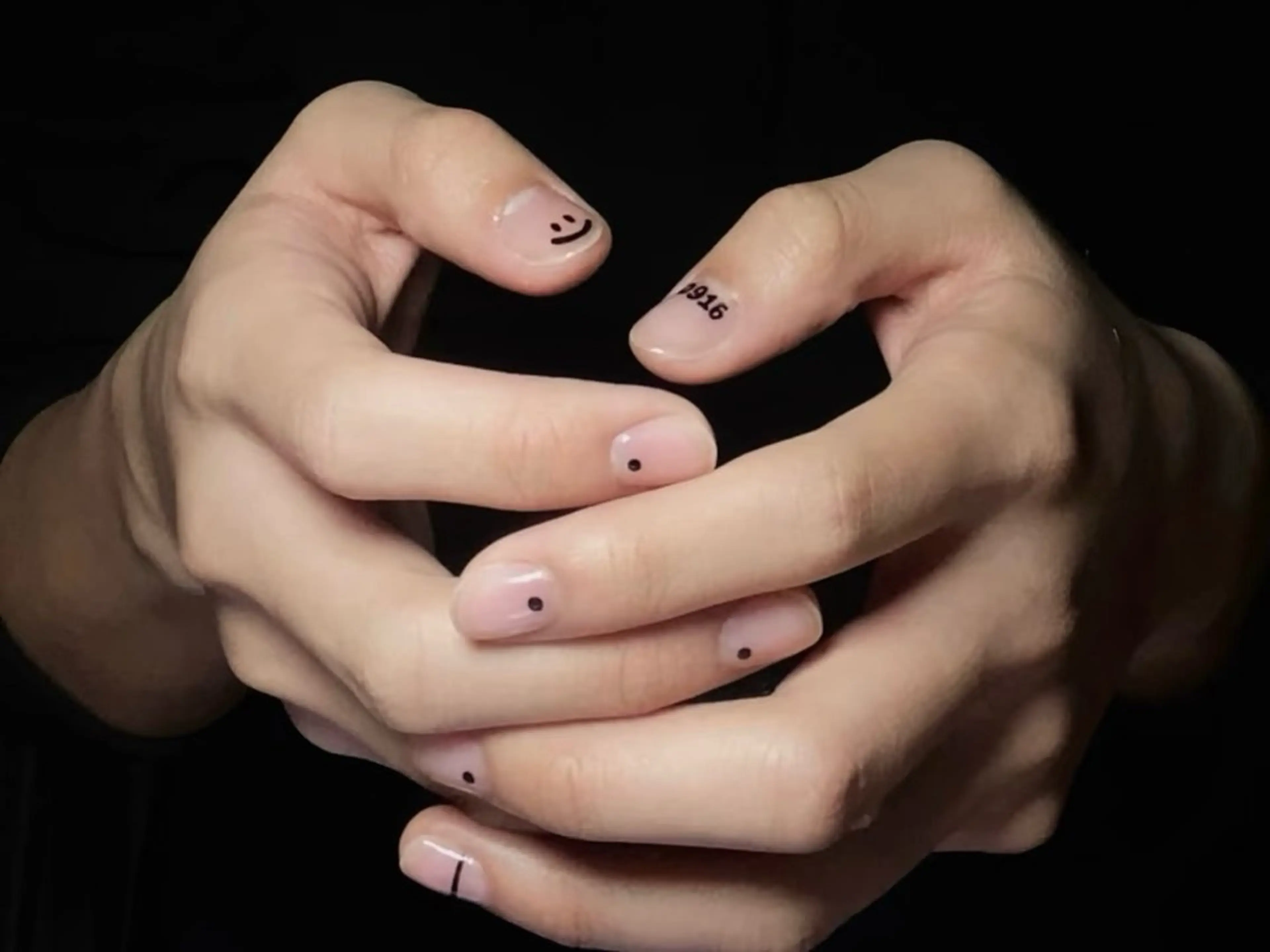 メンズ ネイル メンズ韓国風 長さ出し フットネイル フレンチネイル ジェルネイル ハンドネイル NYネイルサロン　千葉中央店所属・NYネイルサロン 千葉中央店のネイルデザイン