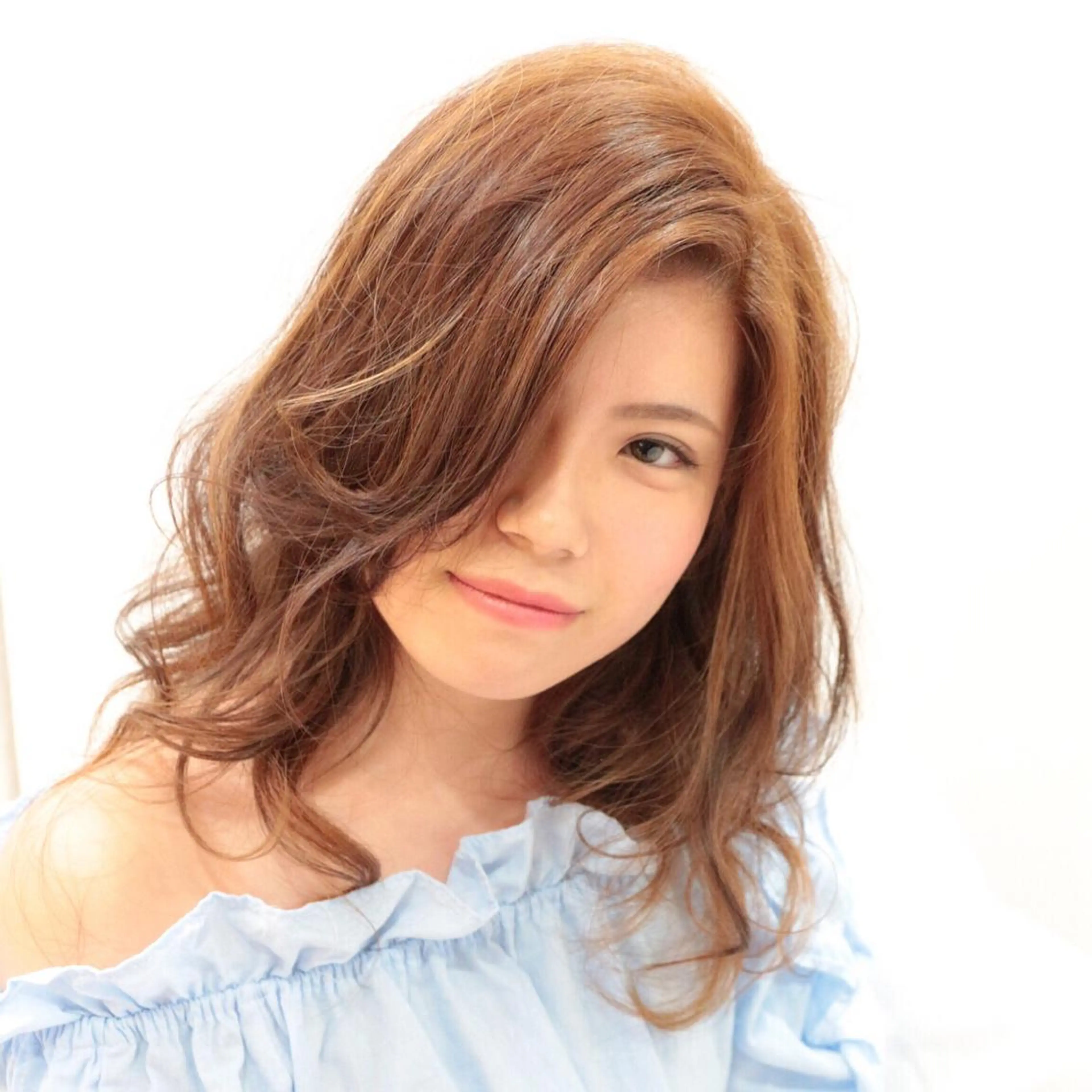 ロング 小林 伊織のヘアスタイル