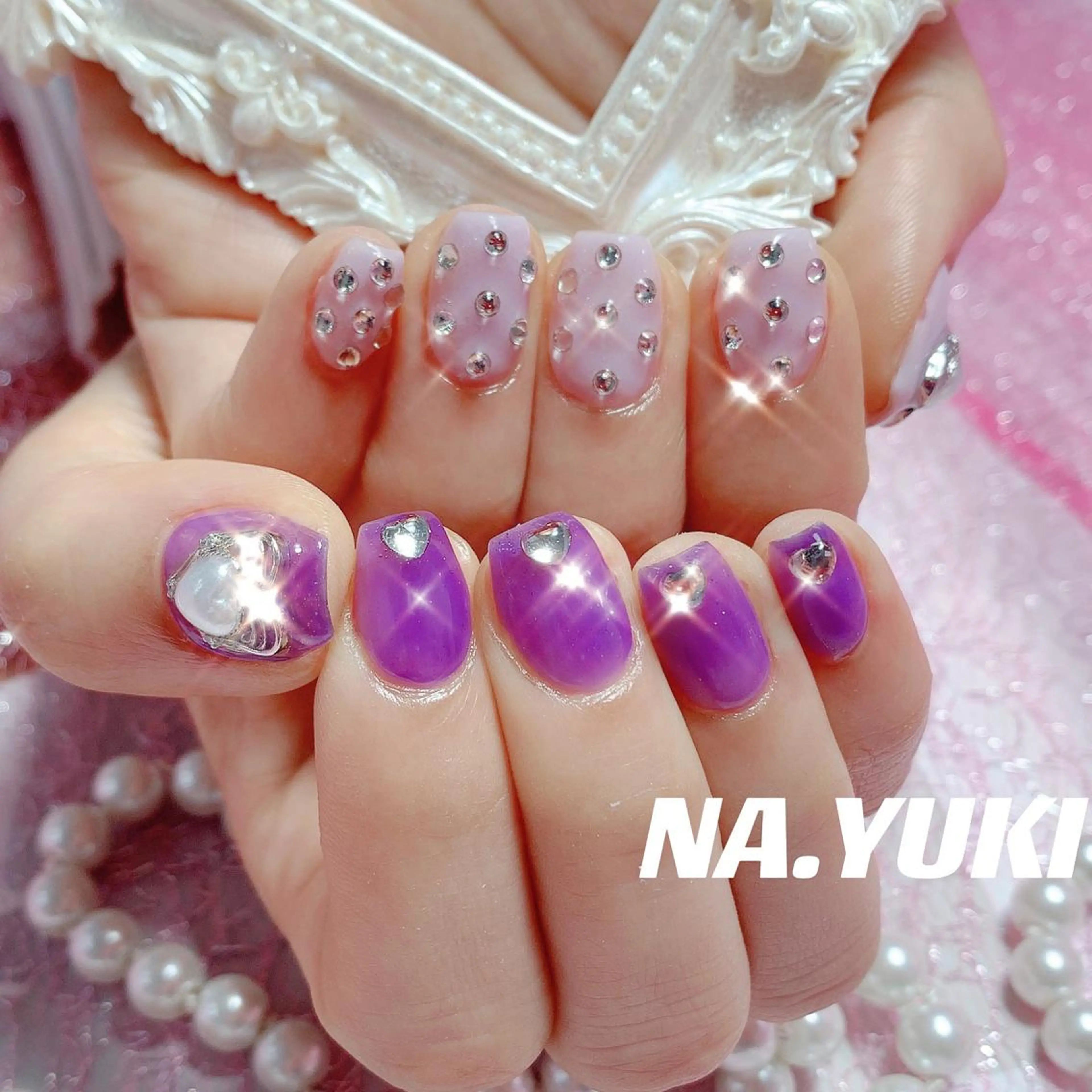 ネイル 🦋 Queenieのネイルデザイン