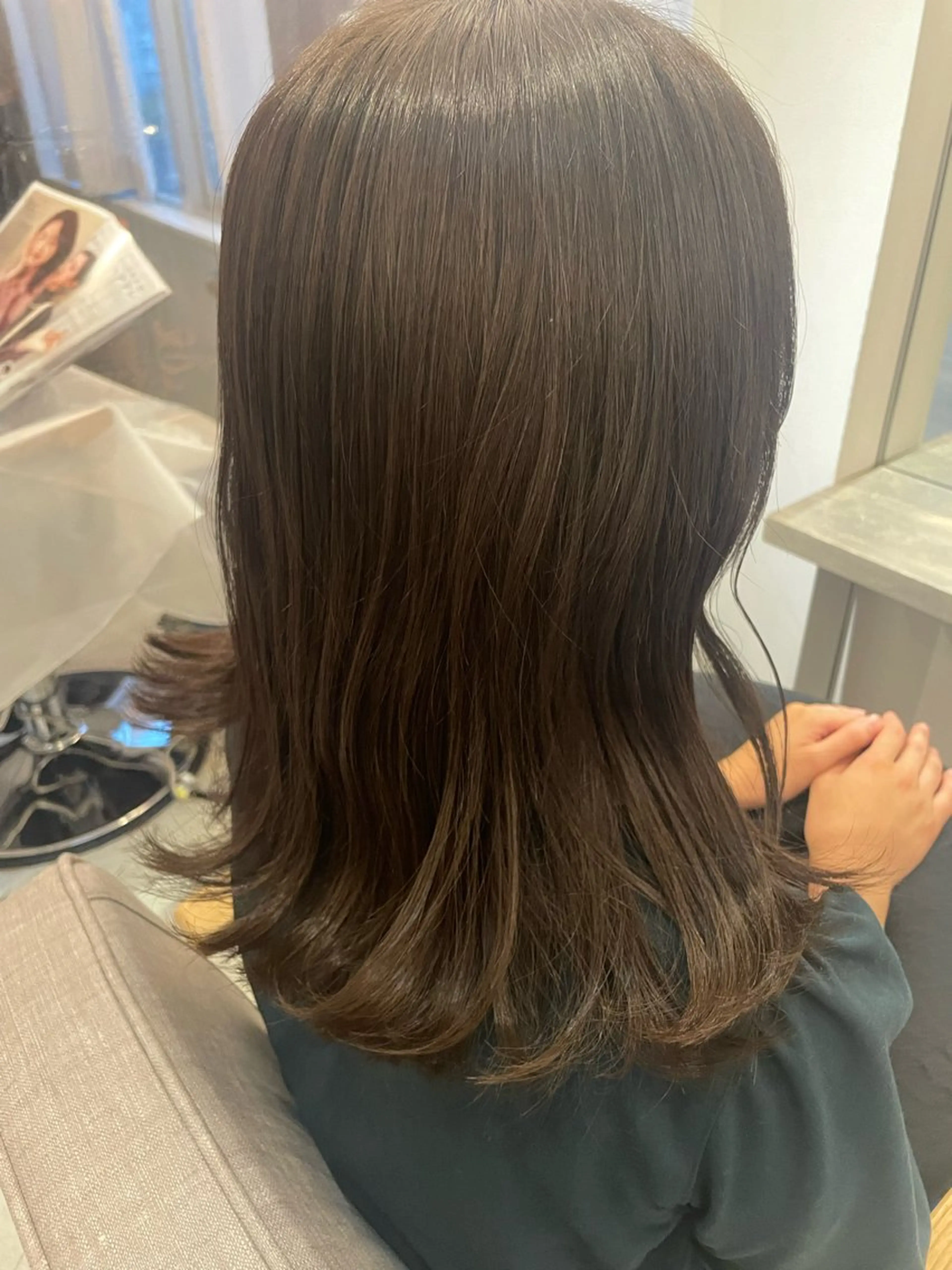 セミロング 特化✨デザインカラー 白髪染め✨住田緋菜のヘアスタイル