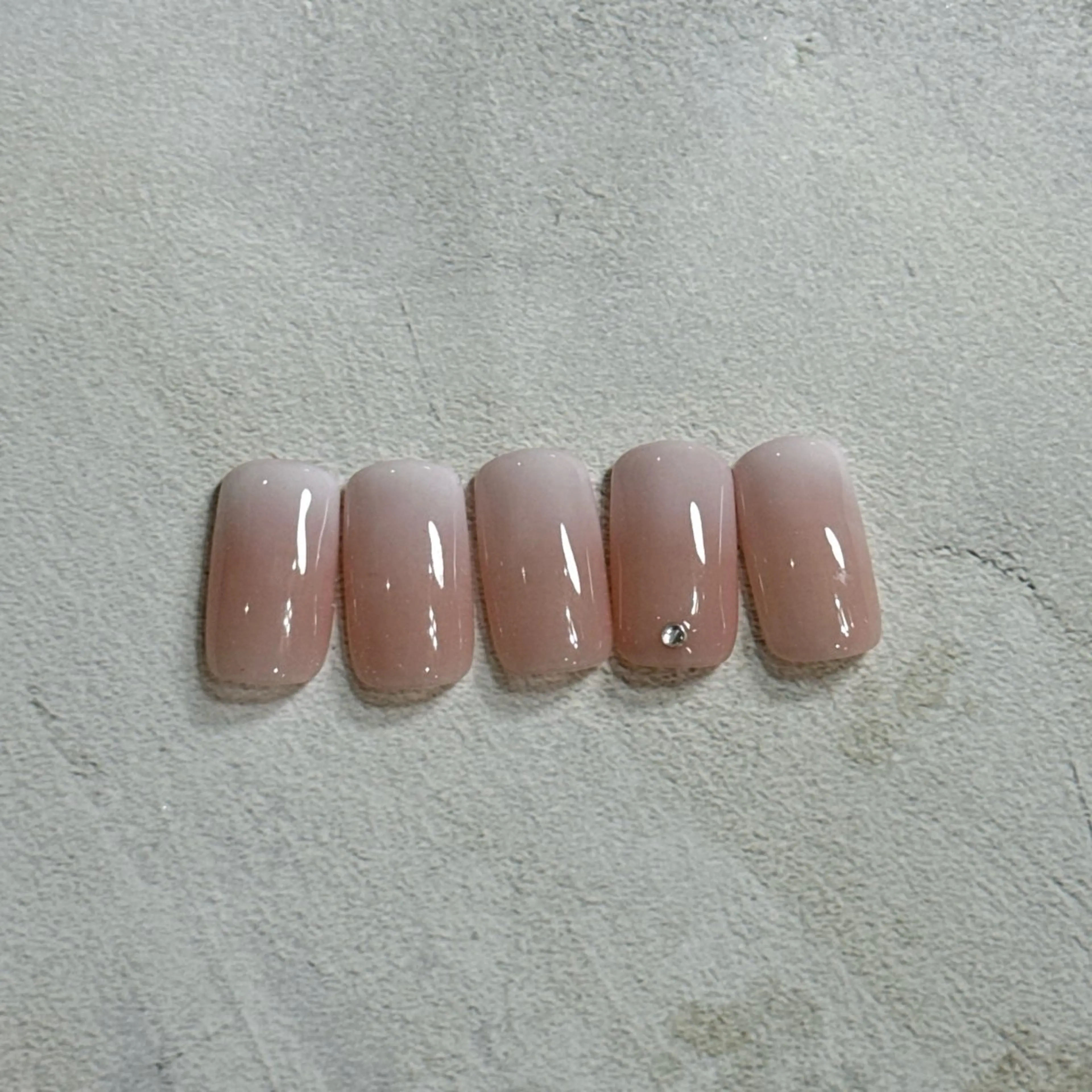 ネイル novem所属・novem Manamiのネイルデザイン