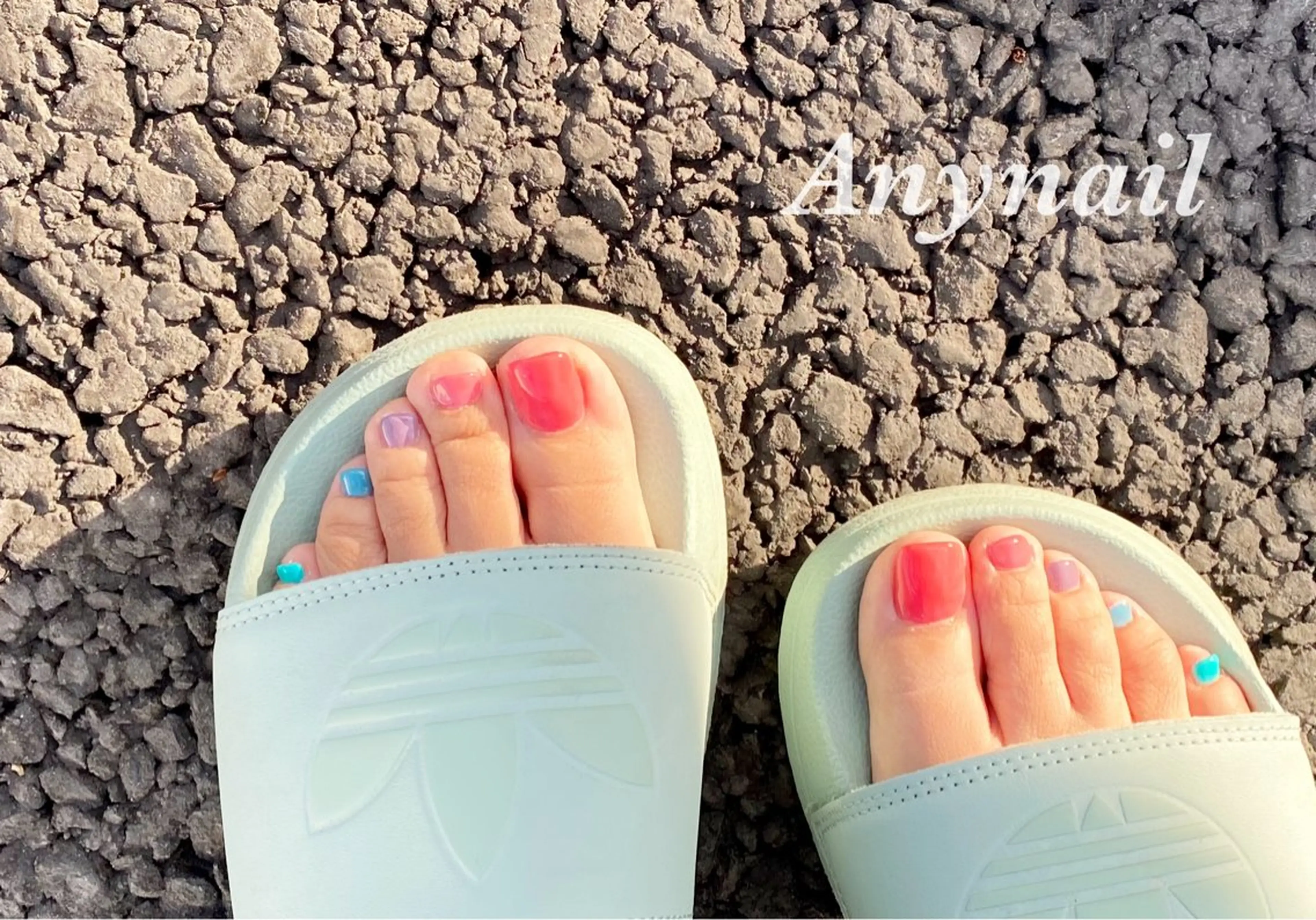 ネイル ブルー フットネイル ワンカラーネイル フットネイル 岩澤 恵子のネイルデザイン