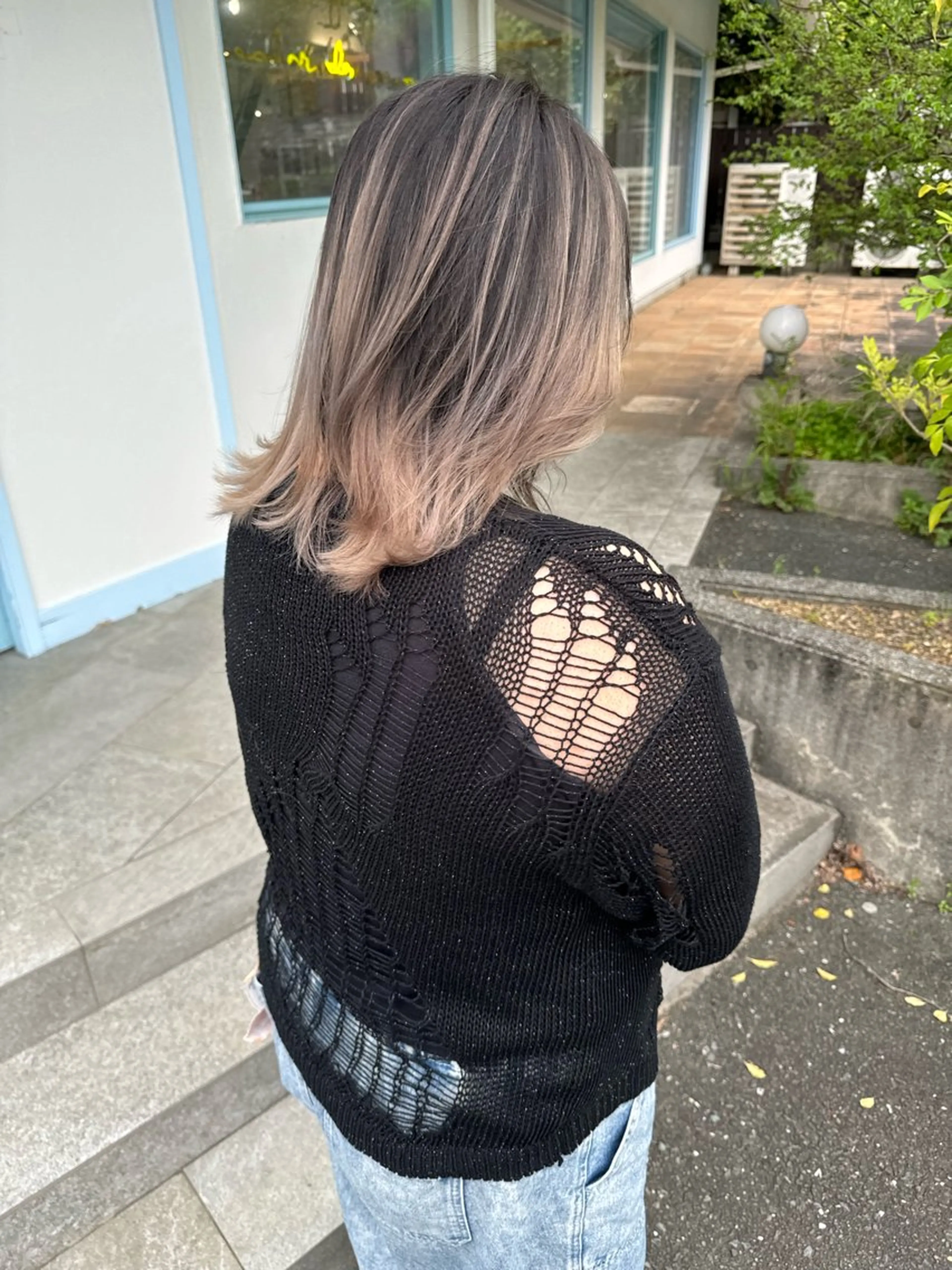 セミロング レイヤーカット ヘアカラー トリートメント Lit所属・Lit.豊橋 夏目のヘアスタイル