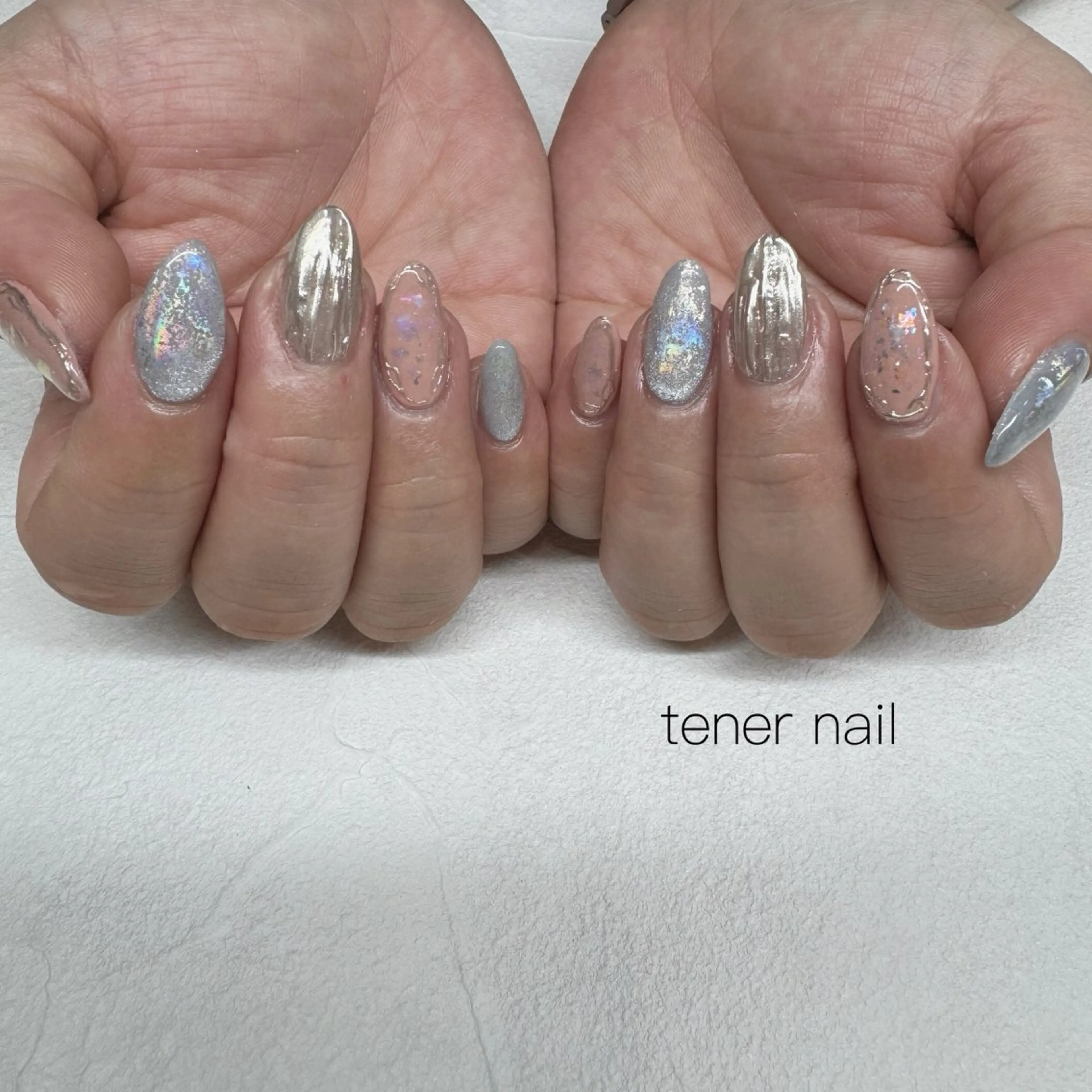 ネイル キラキラネイル シルバー ハンドネイル tener  nail  テネルネイル所属・テネルネイル tener nailのネイルデザイン