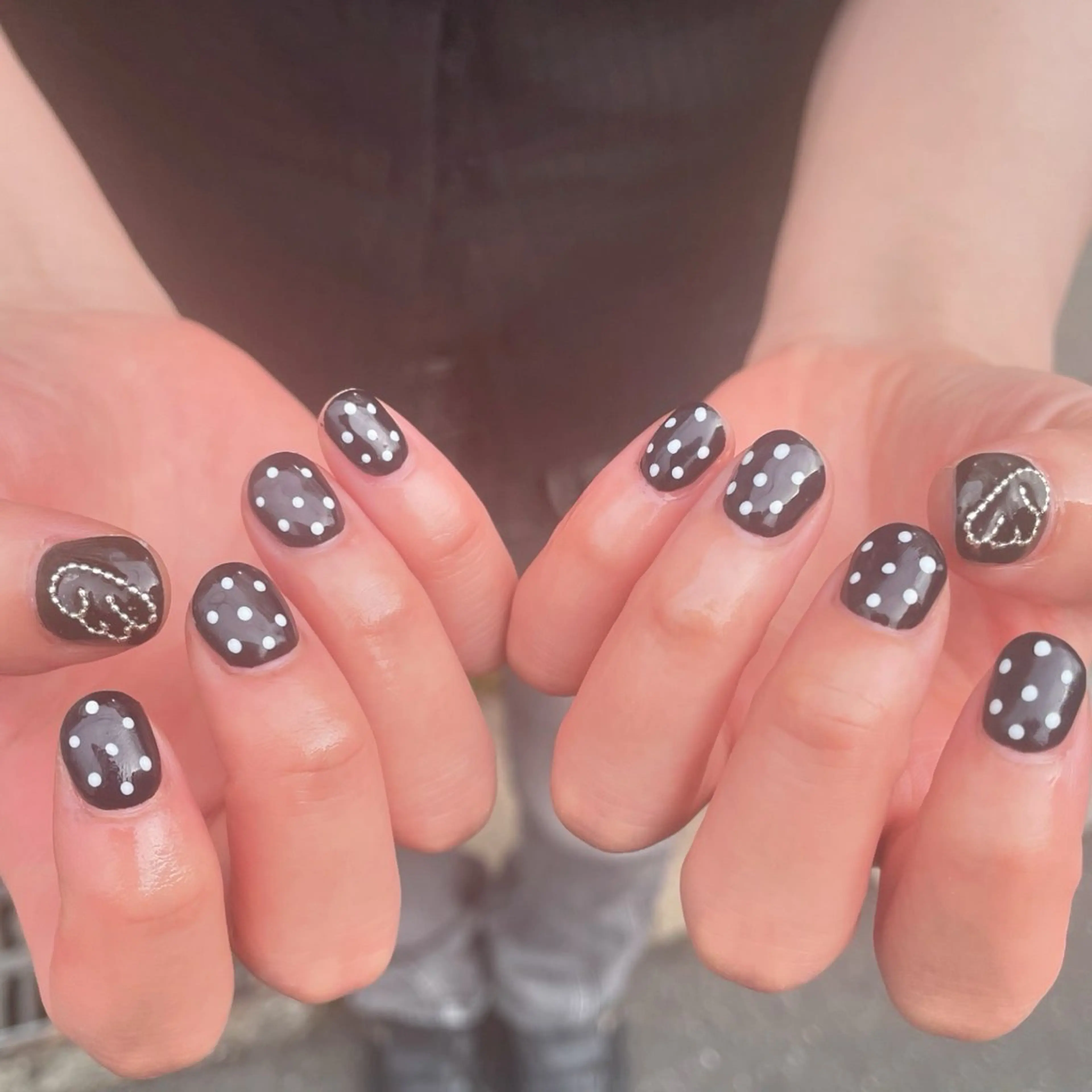 ネイル ドット 持ち込み シンプルネイル ハンドネイル ハンドケア 🎀NAIL🎀 AI🪄︎︎◝✩のネイルデザイン