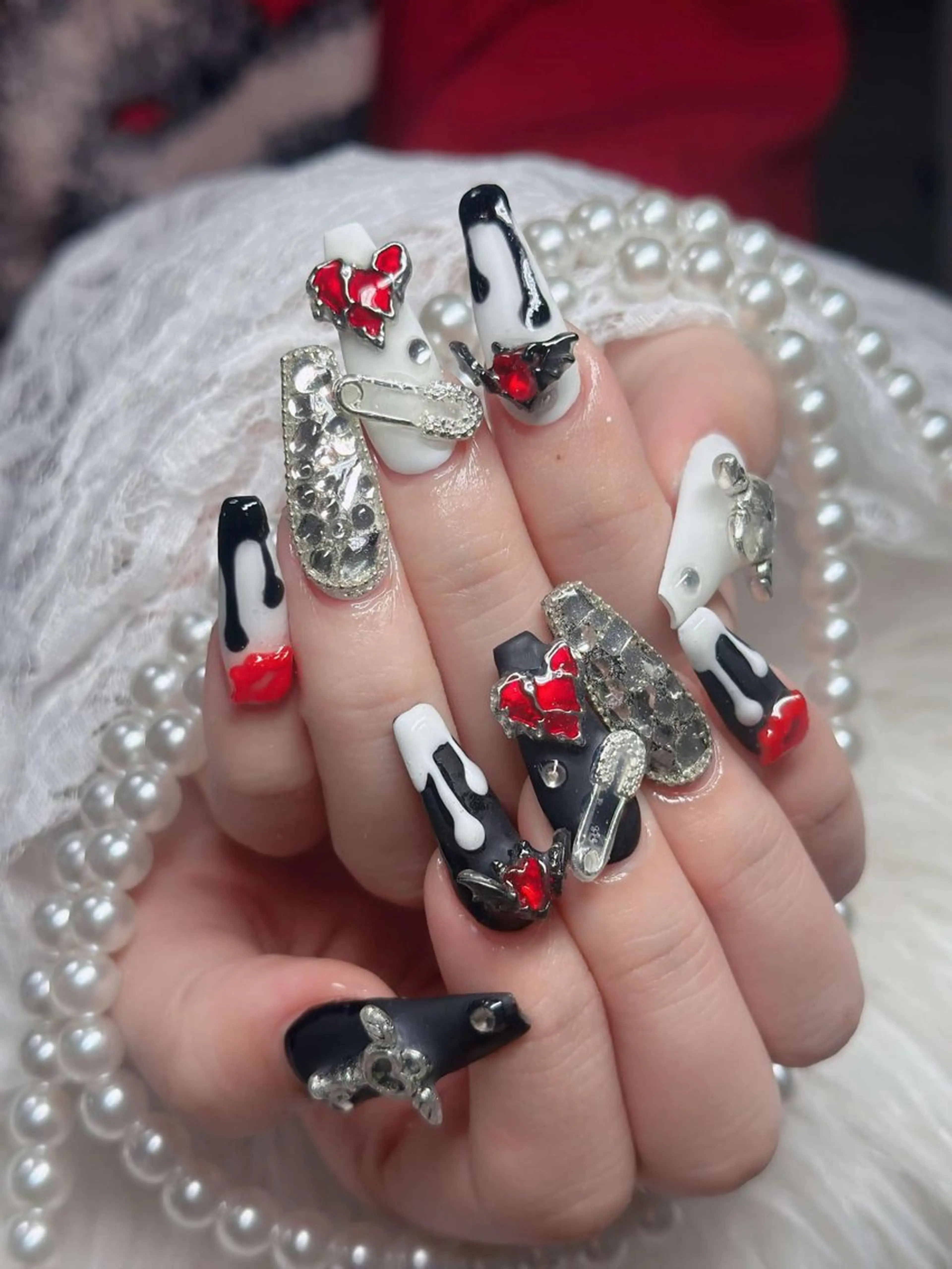 ネイル オーロラネイル フレンチネイル ジェルネイル ハロウィン キラキラネイル H.baby Nail Salonのネイルデザイン