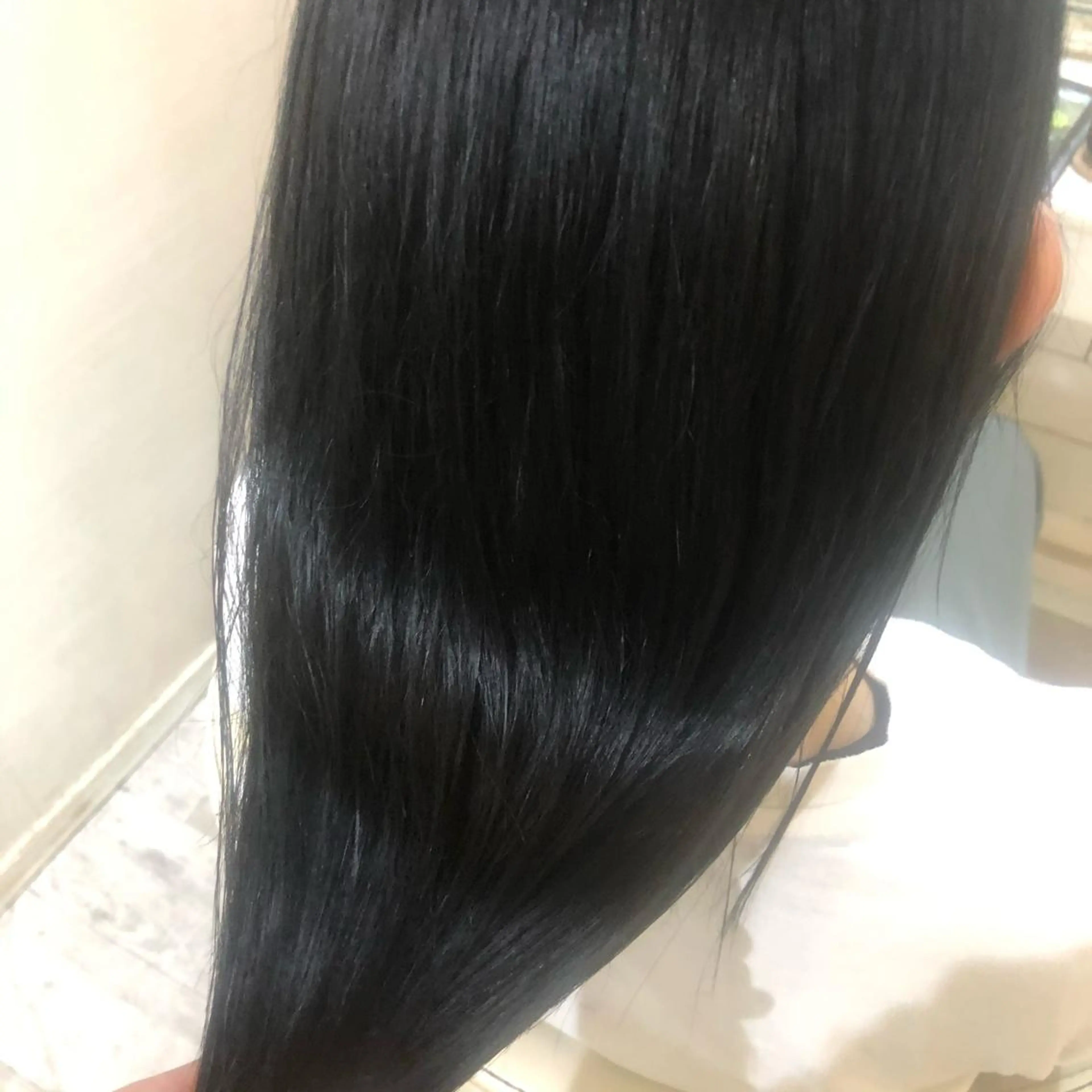 ロング カラー 黒髪 ブルーカラー ブルーブラック ヘアカラー トリートメント カラー特化美容師 なかもと たつひろのヘアスタイル