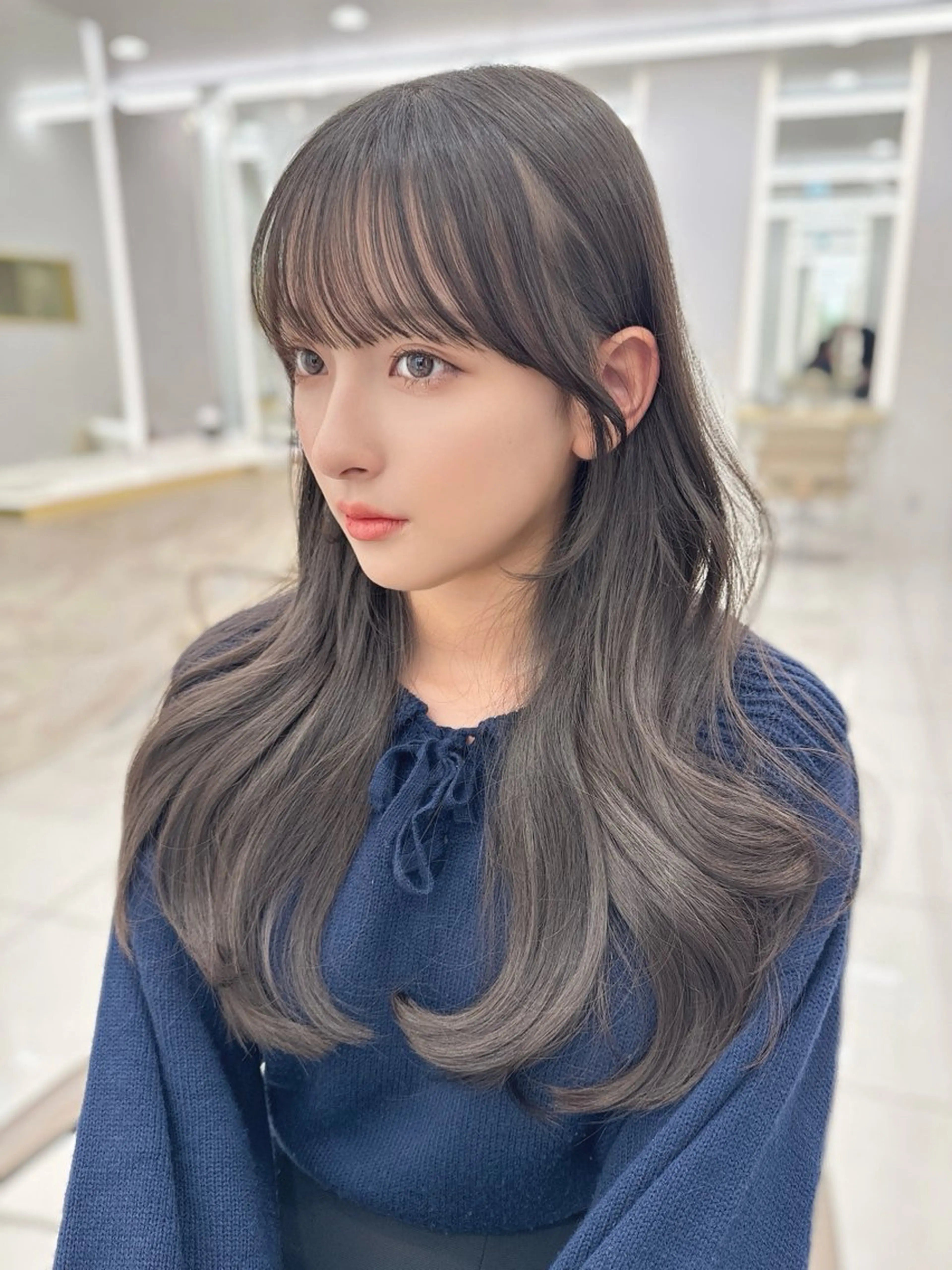 ロング MAEUL 【マウル】栄のヘアスタイル