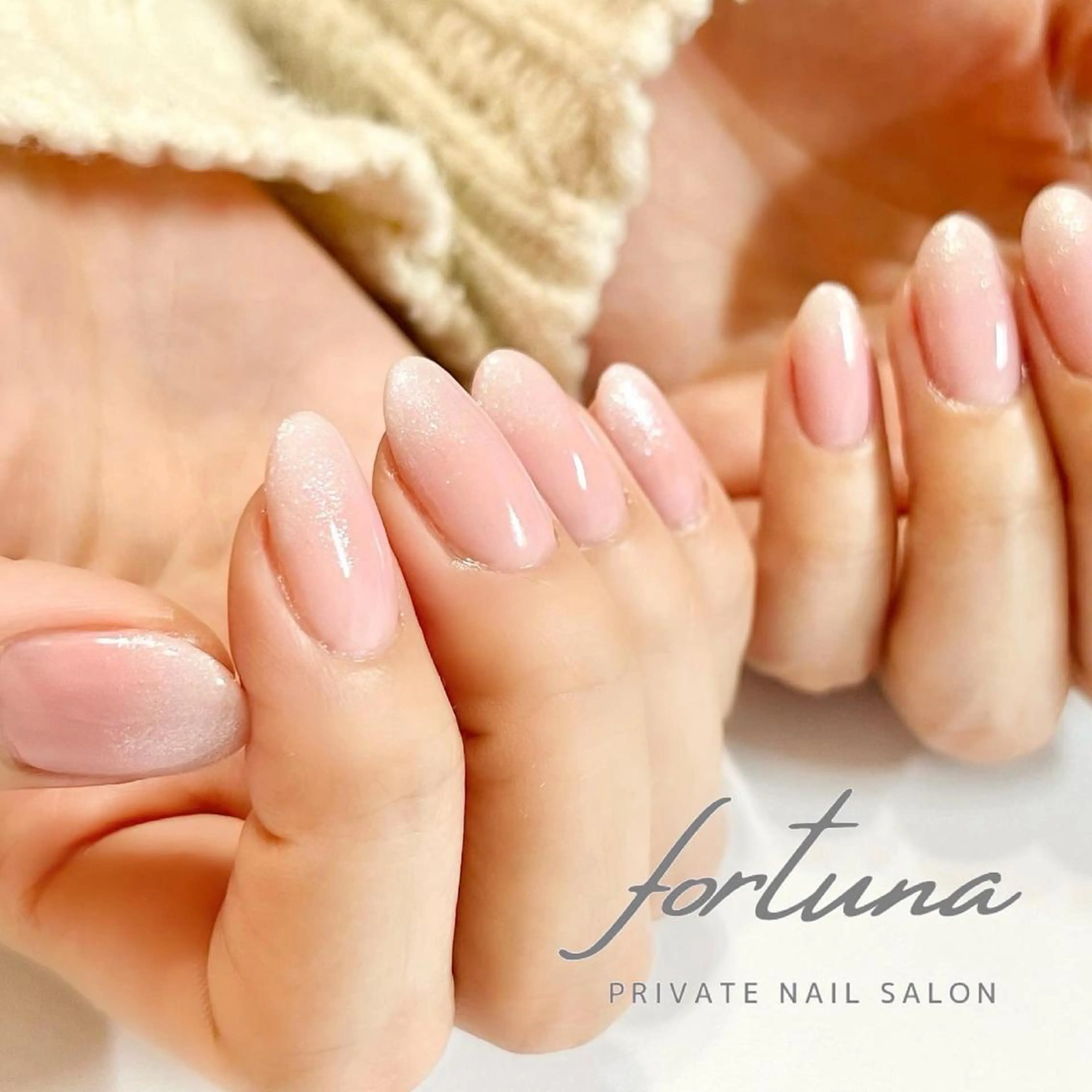 ネイル グラデーション ラメ(グリッター) ピンク ホワイト ハンドネイル fortuna 武藤裕美のネイルデザイン