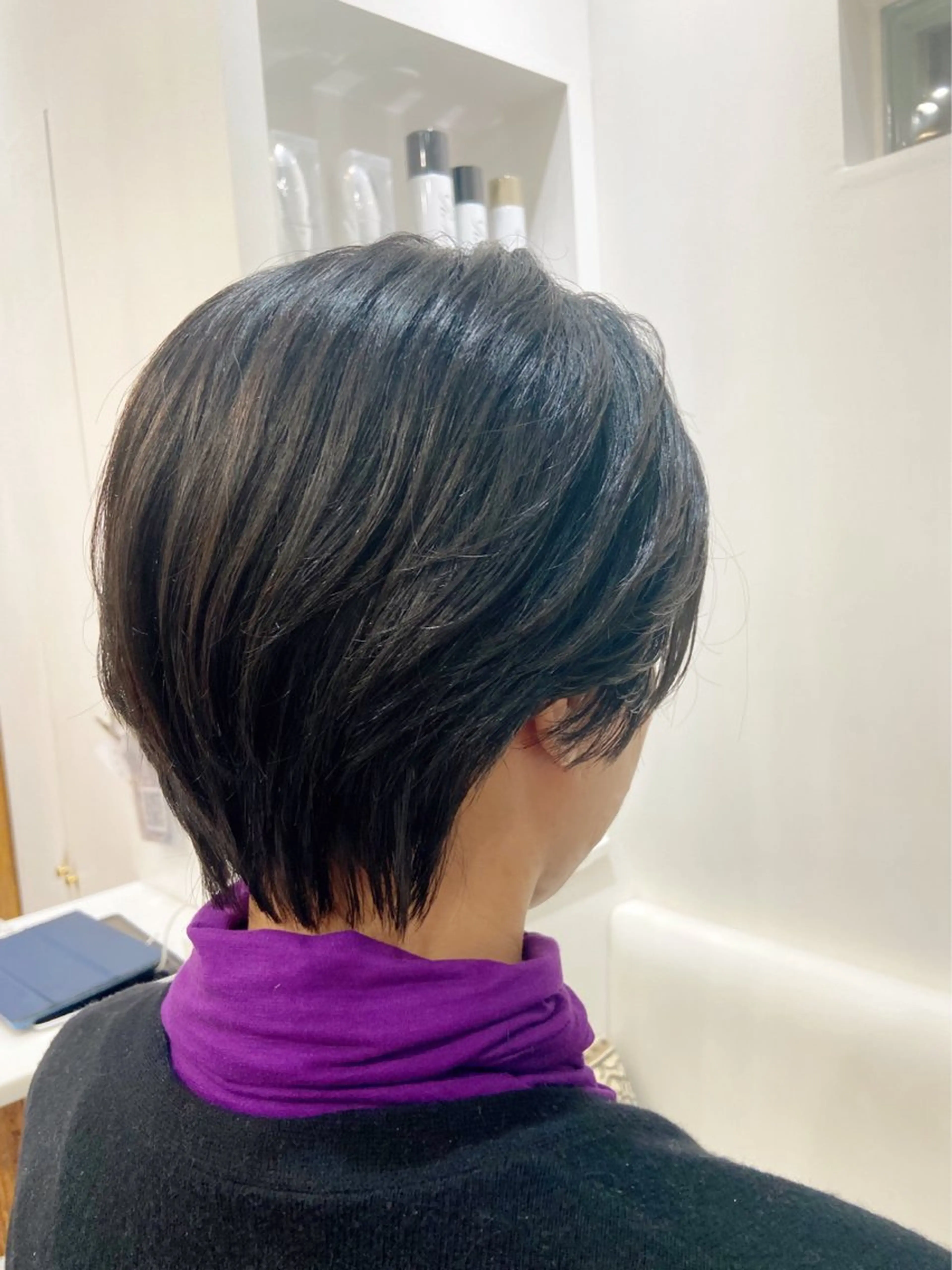 ショート ショートヘア atelier doux dimanche（アトリエ・ドゥー・ディマンシュ）所属・Fukamiレイヤー 透明感カラーのヘアスタイル