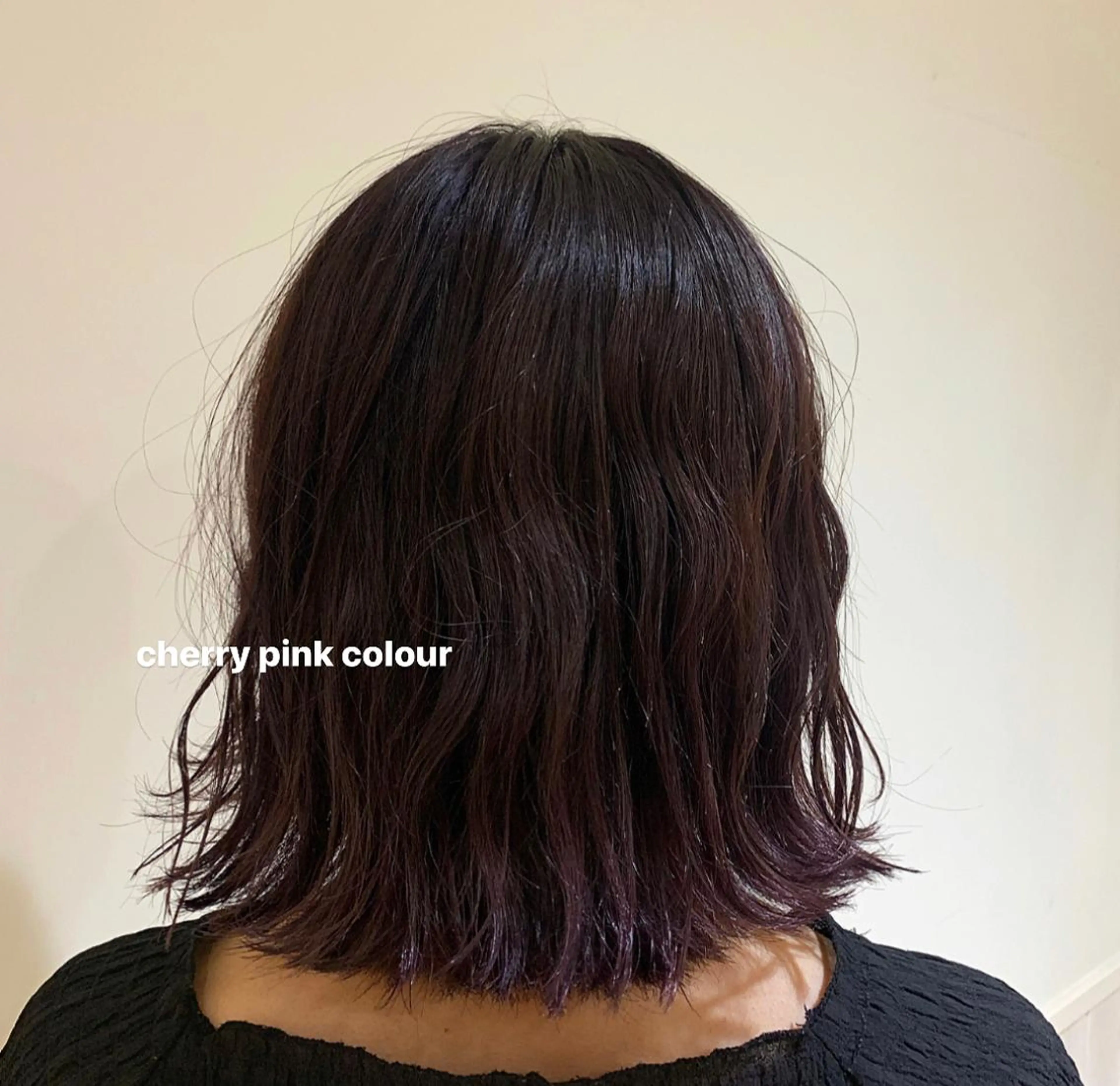 ミディアム カラー ピンクカラー 顔周りレイヤー 🎀マリノのヘアスタイル