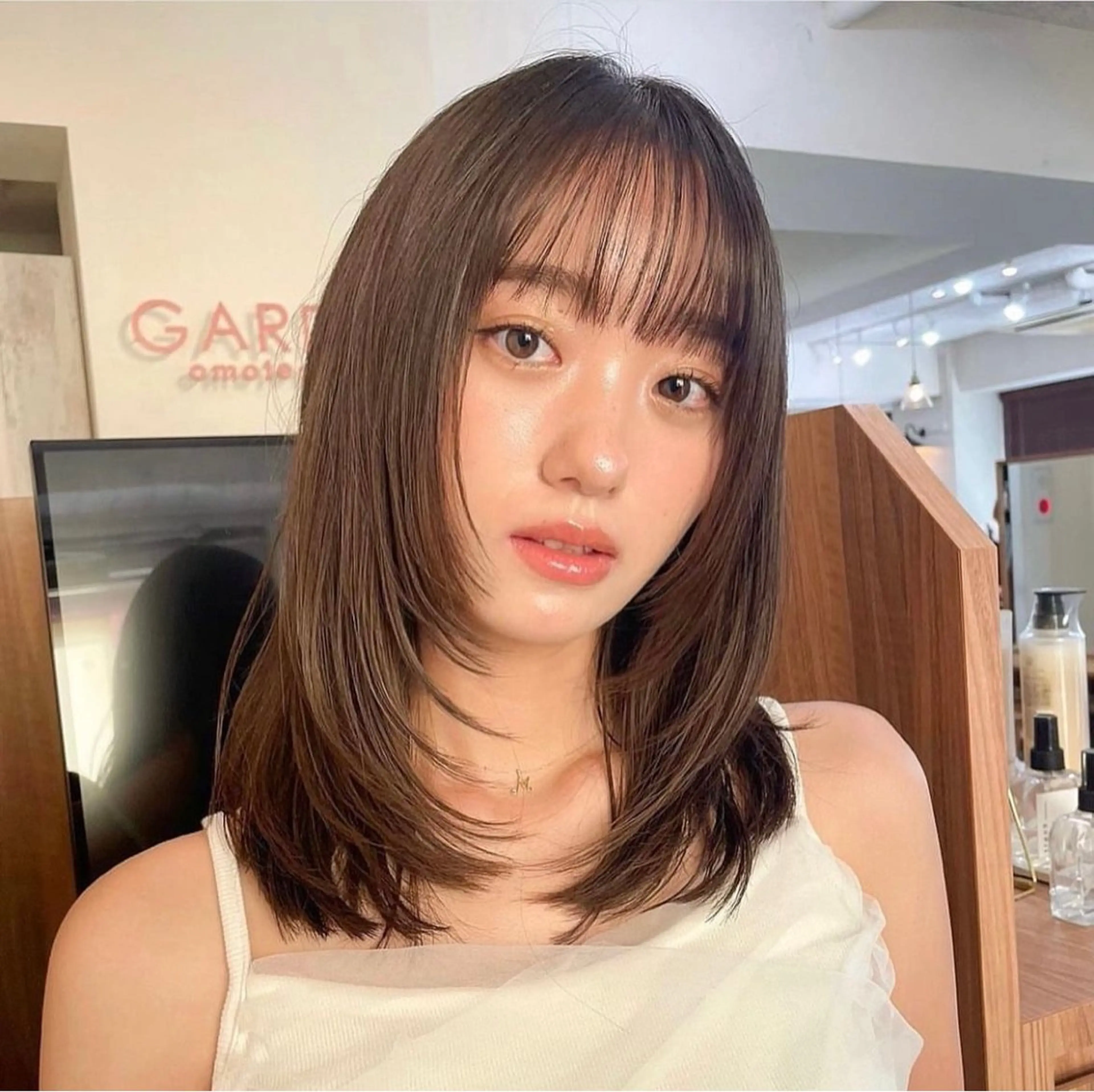 ミディアム カラー 顔まわりレイヤー レイヤーカット カット ヘアカラー トリートメント TOI所属・内野   龍海 / レイヤーカットのヘアスタイル