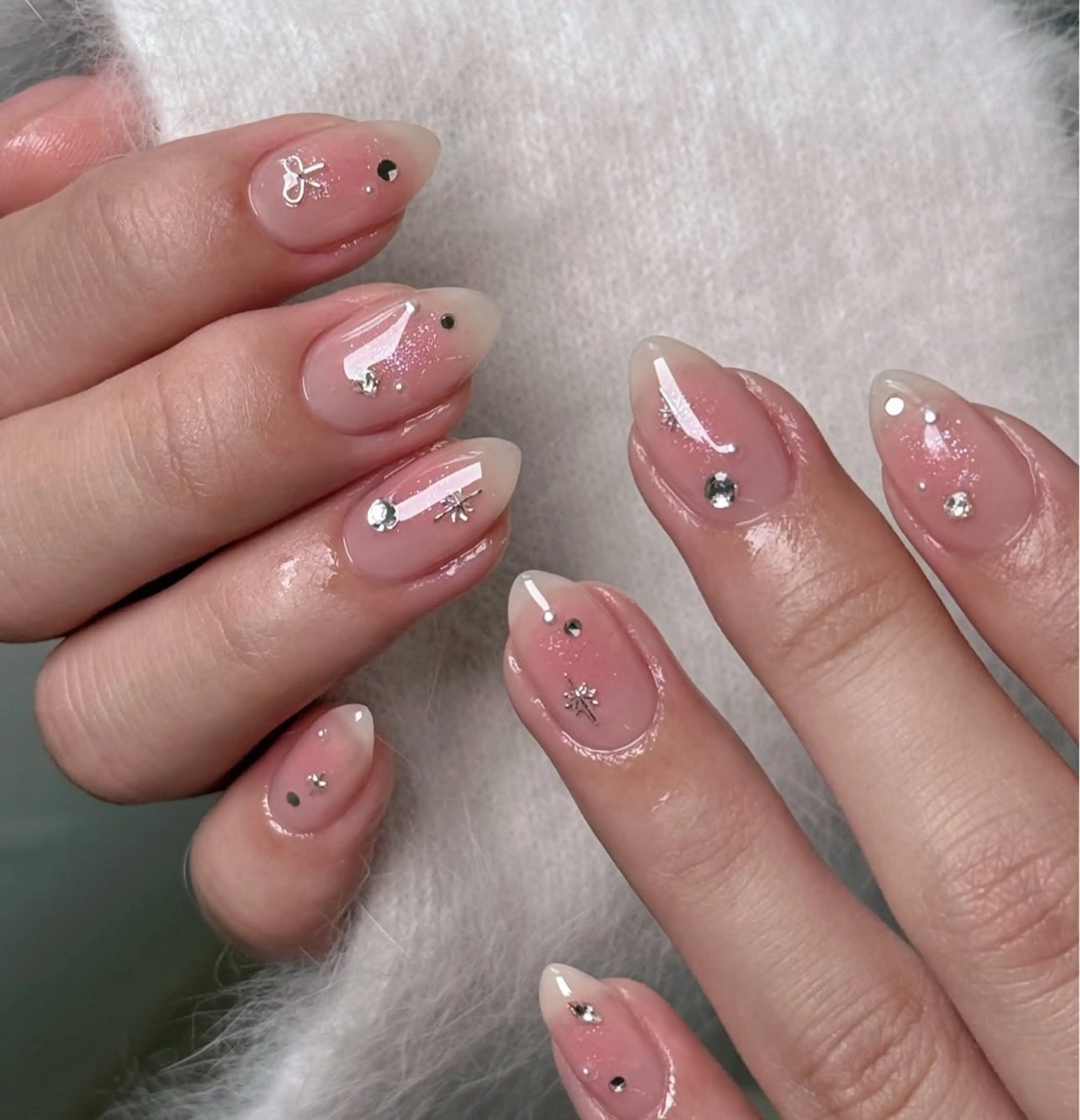 ネイル チークネイル フレンチネイル グラデーション 韓国ネイル マグネットネイル Hana nail所属・Hana Nailのネイルデザイン