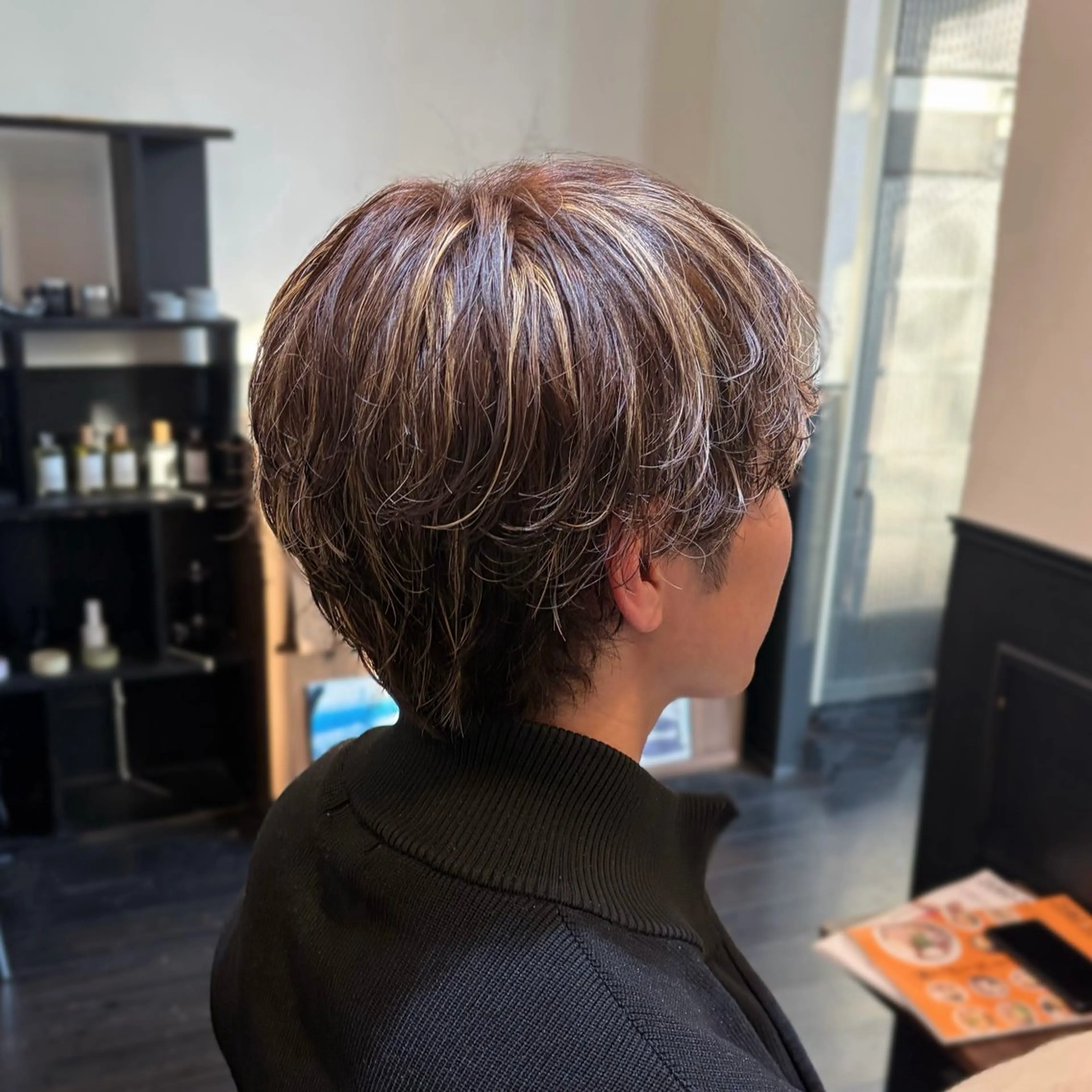 ショート ハイライト ヘアカラー Hammer Smith所属・スズキ リコのヘアスタイル