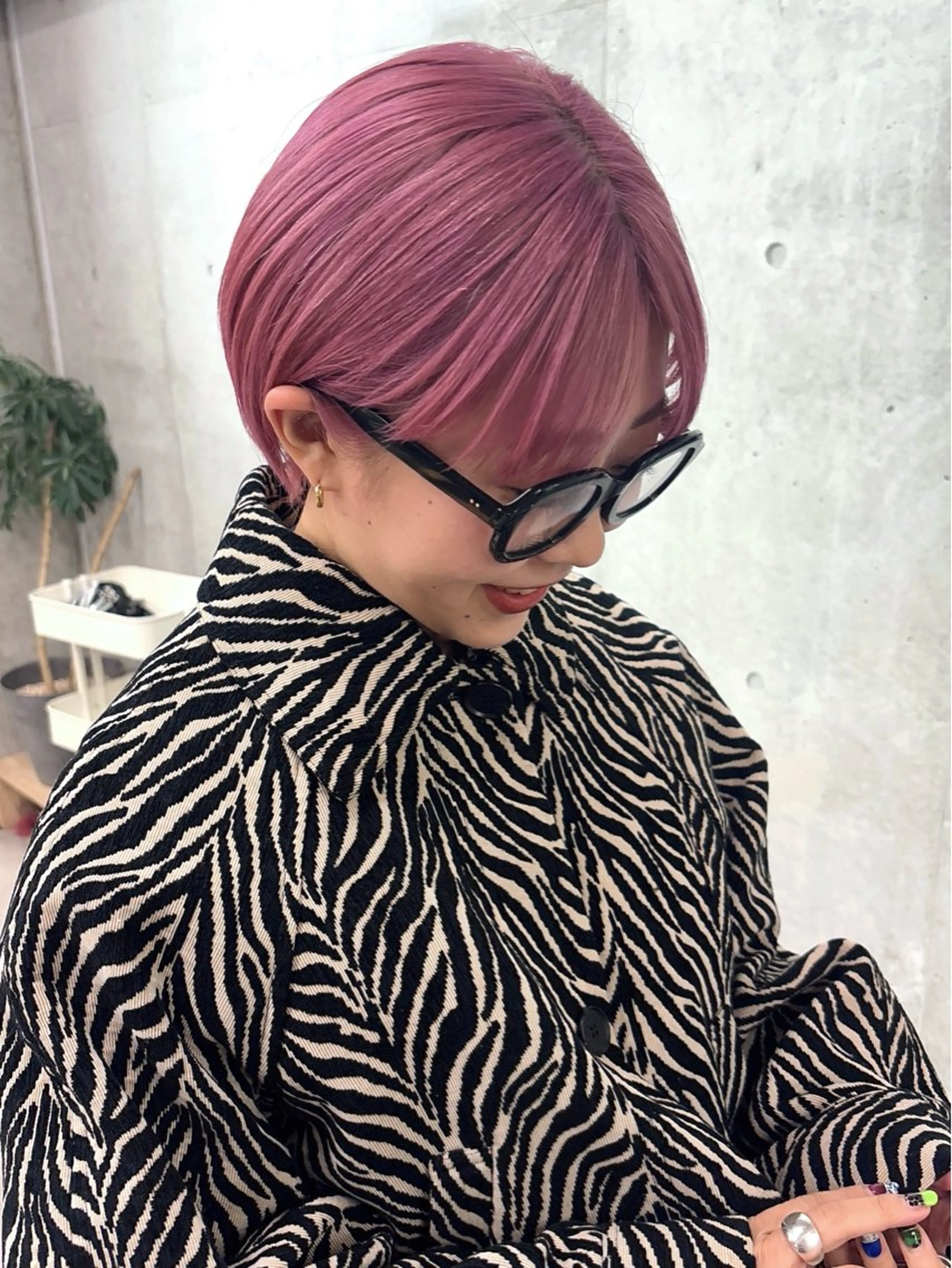 ショート カラー ピンクカラー ショートヘア カット ヘアカラー NOVEL-DAYS所属・井上 唯のヘアスタイル