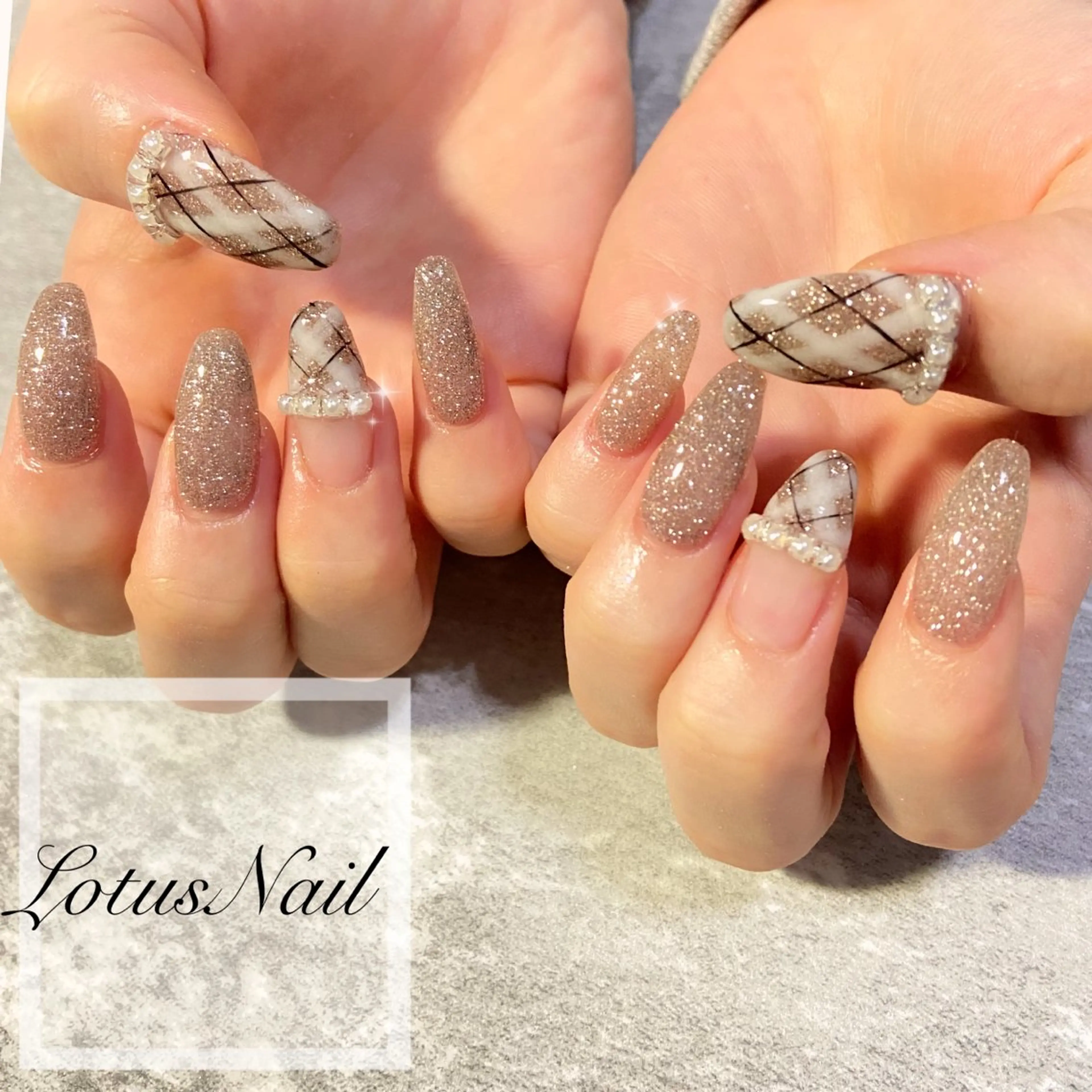 ネイル フラッシュネイル Lotus Nailのネイルデザイン