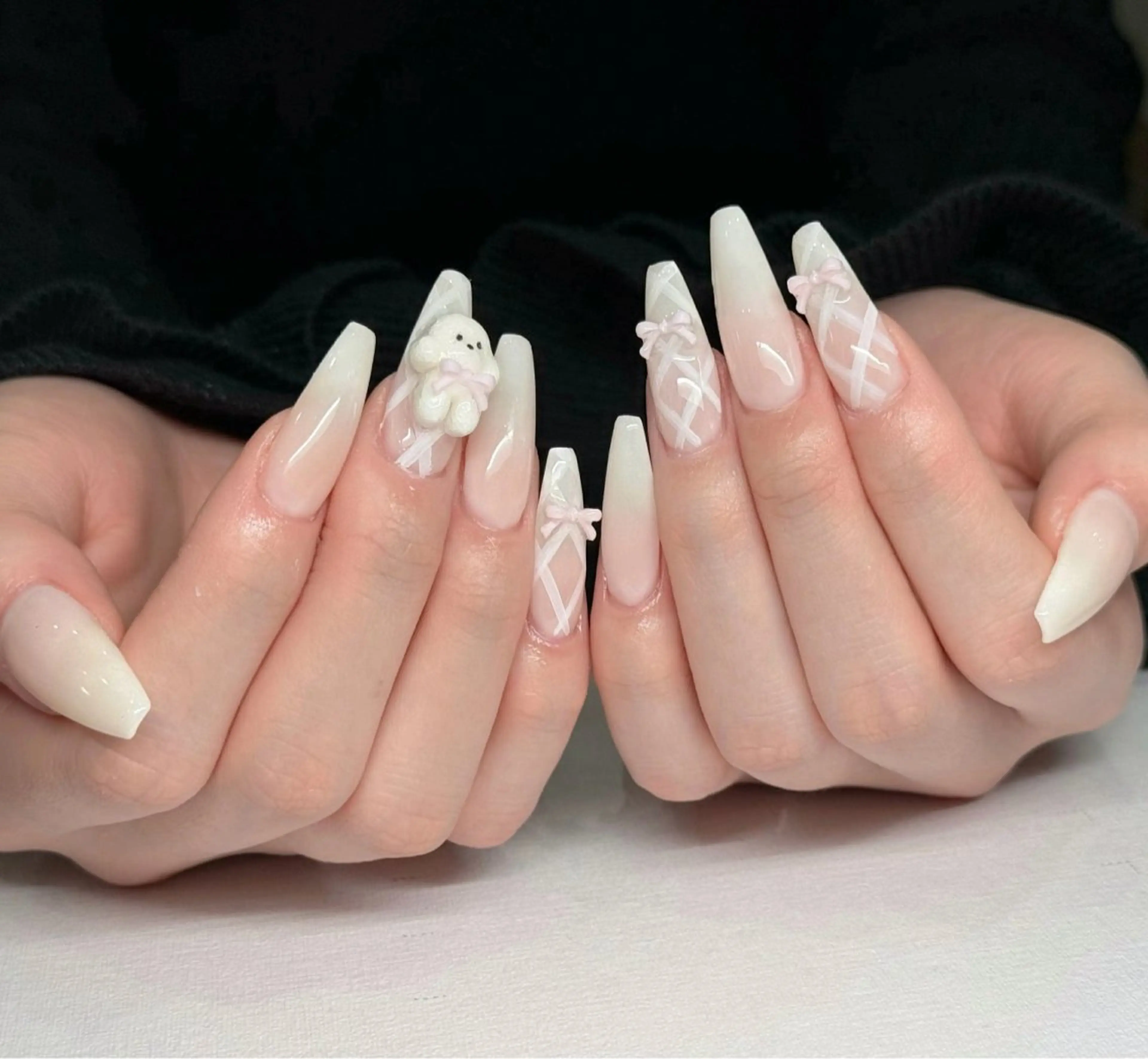 ネイル オーロラネイル ブルー チークネイル フットネイル フレンチネイル ハンドネイル HANA ハナのネイルデザイン