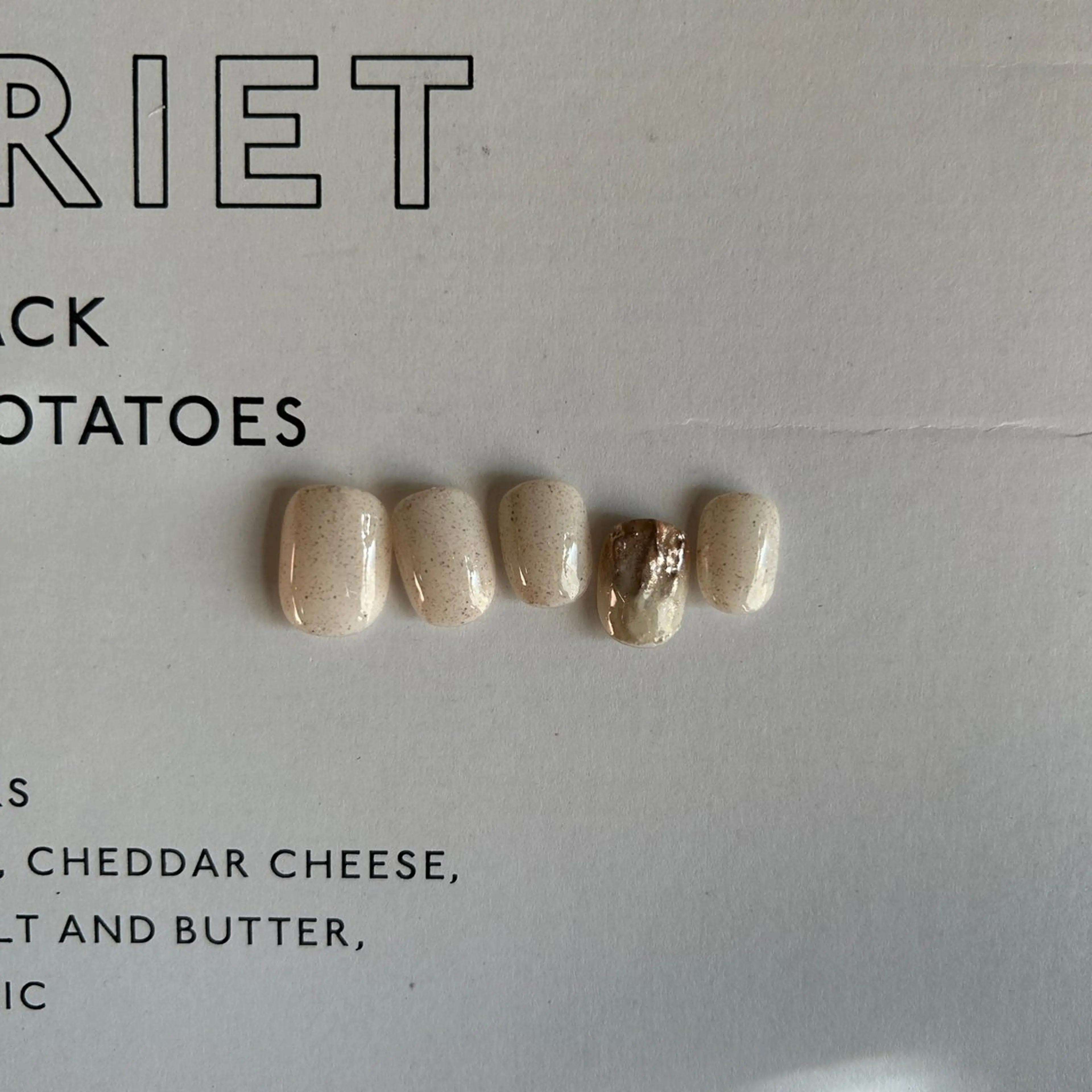 ネイル ジェルネイル ミラーネイル ホワイト フリーランス¨̮⃝ ネイリストOKADAのネイルデザイン