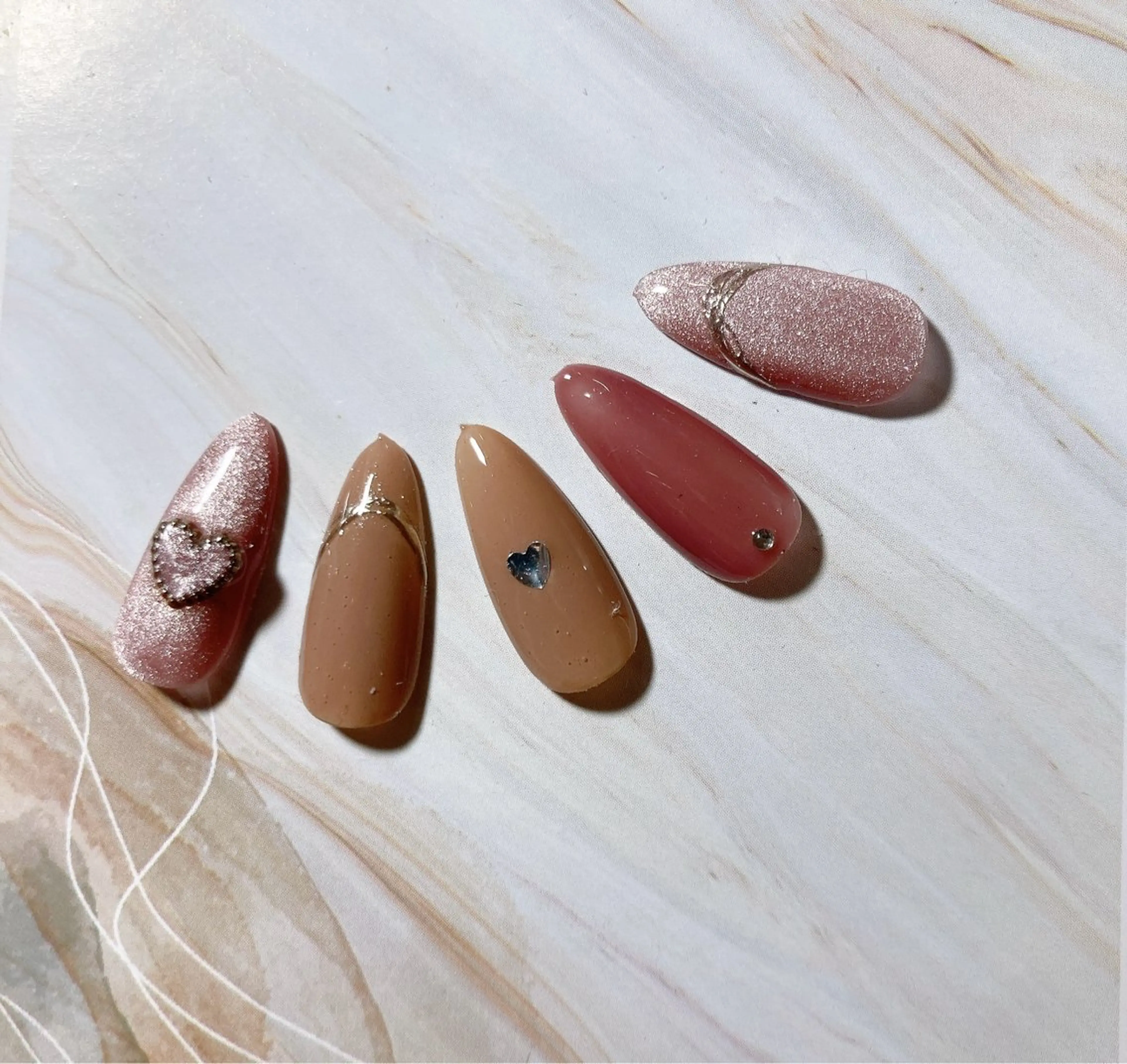 ネイル ECLAT エクラ所属・寺山 千鶴のネイルデザイン