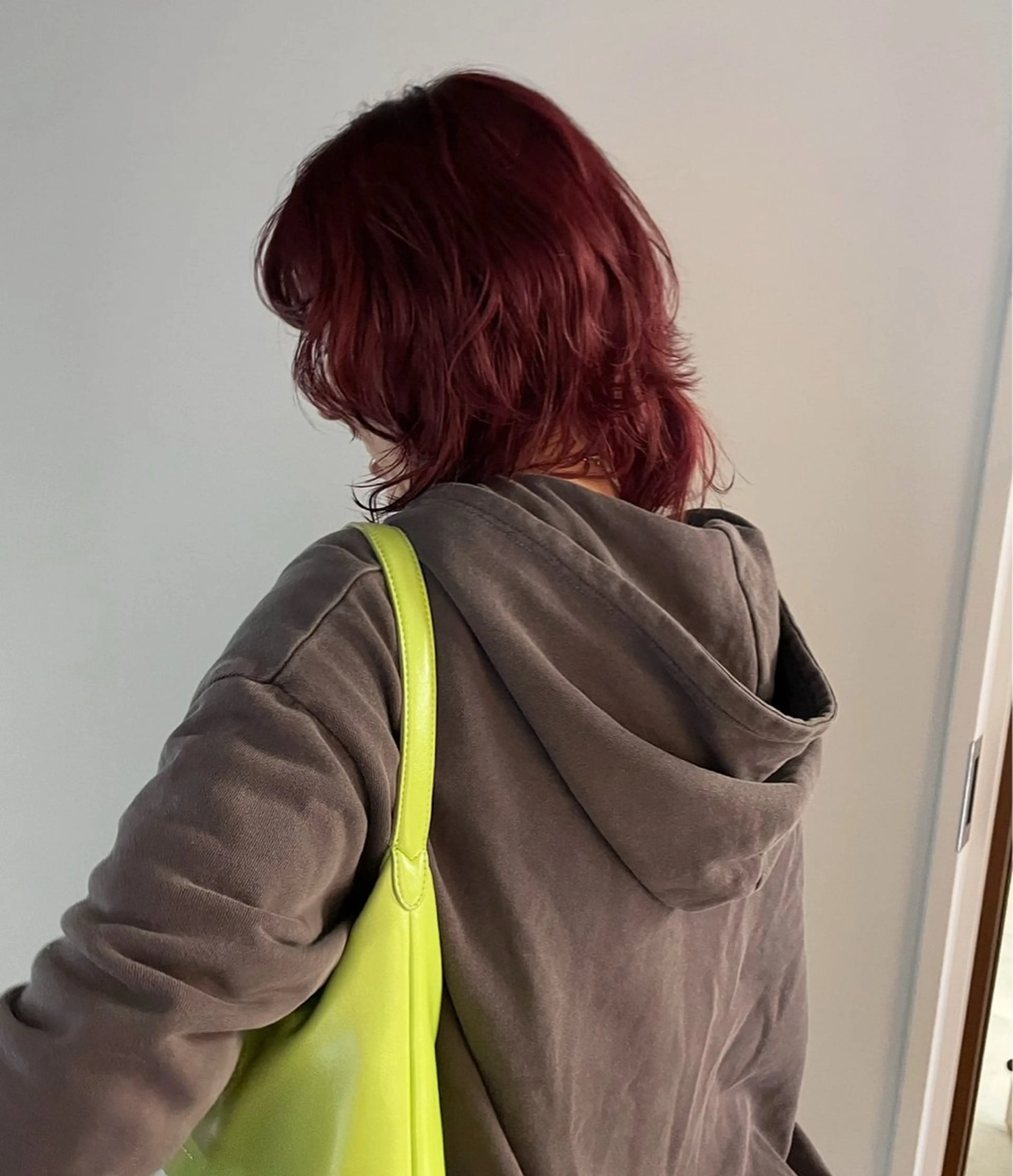 ミディアム カラー ナチュラル/似合わせ /ベージュ/齋藤朱夏のヘアスタイル