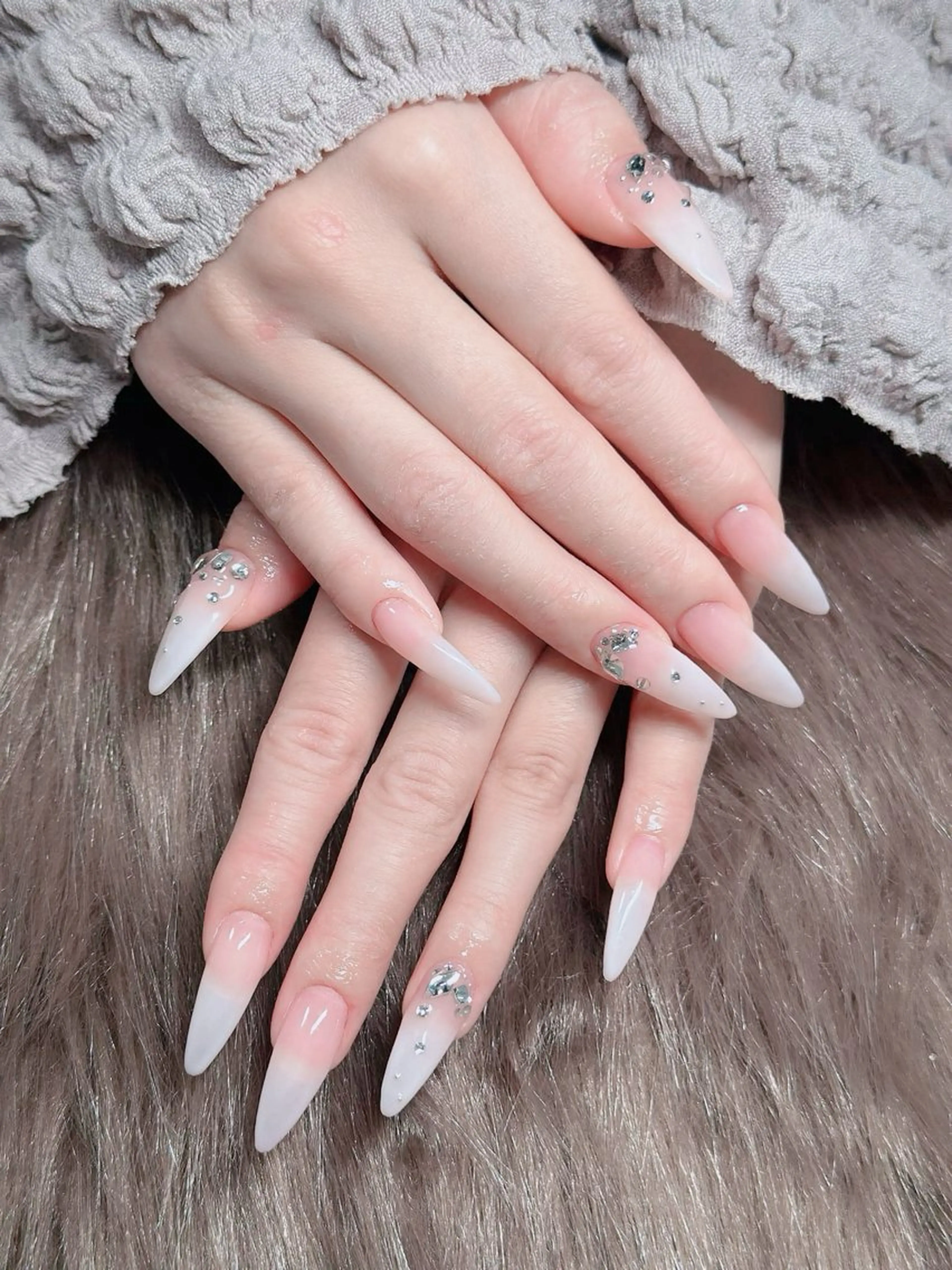 ネイル フレンチネイル ジェルネイル ガラスフレンチ ハロウィン ハート ハンドネイル H.baby Nail Salonのネイルデザイン