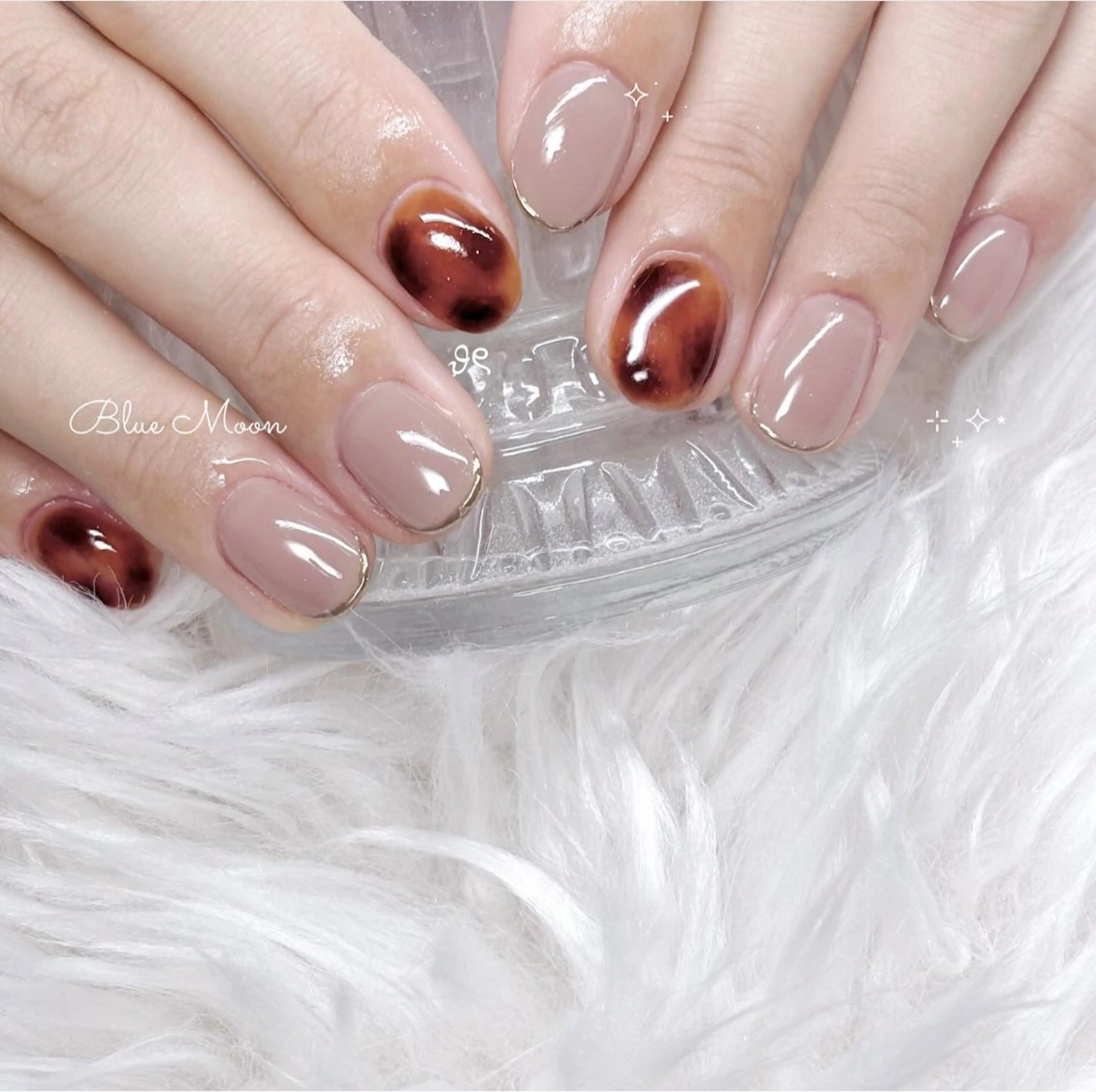 ネイル ミラーネイル nail salon Blue Moonのネイルデザイン