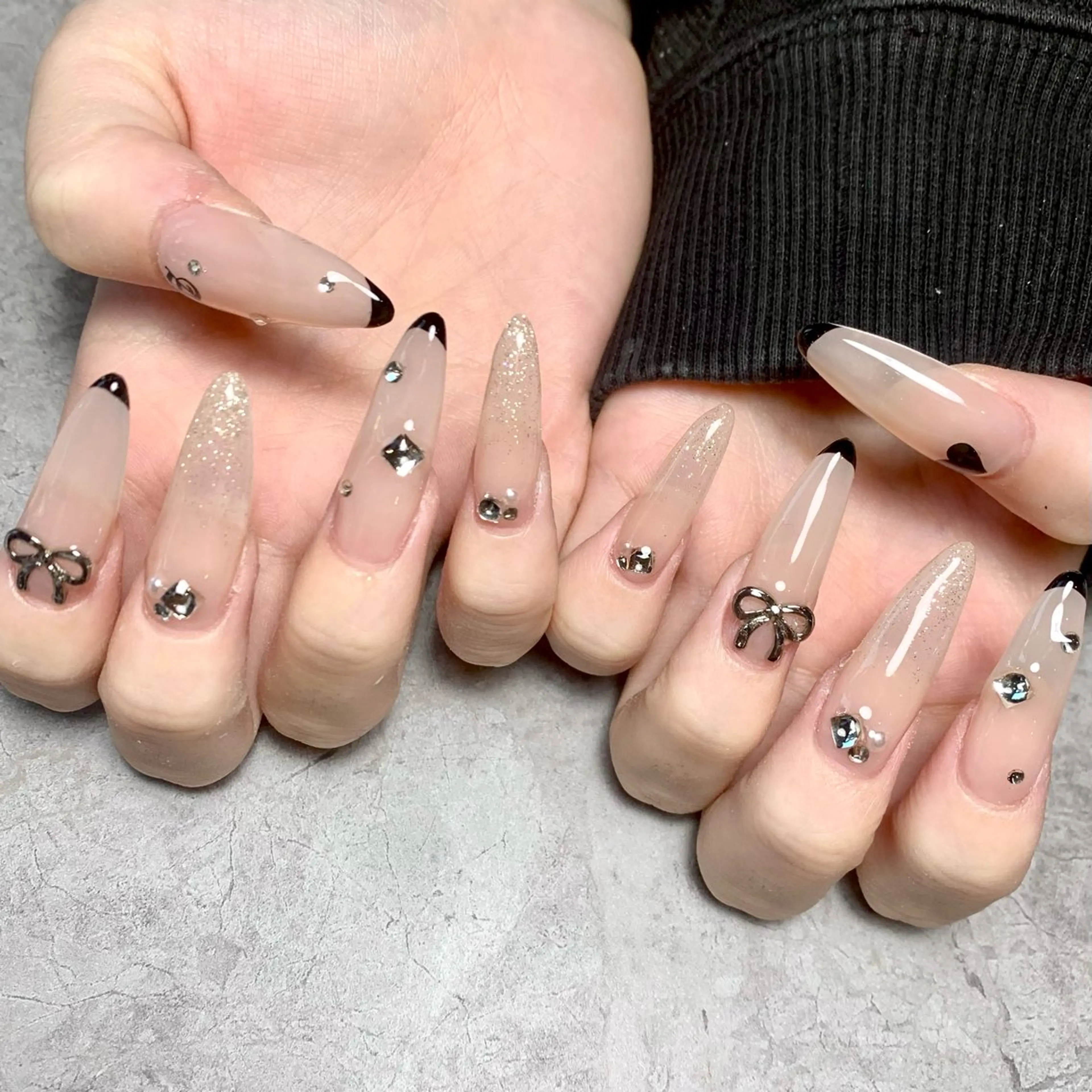 ネイル フレンチネイル ハート キラキラネイル リボン ワンホンネイル ハンドネイル Nail Salon Lillion【リリオン】所属・lillion karenのネイルデザイン